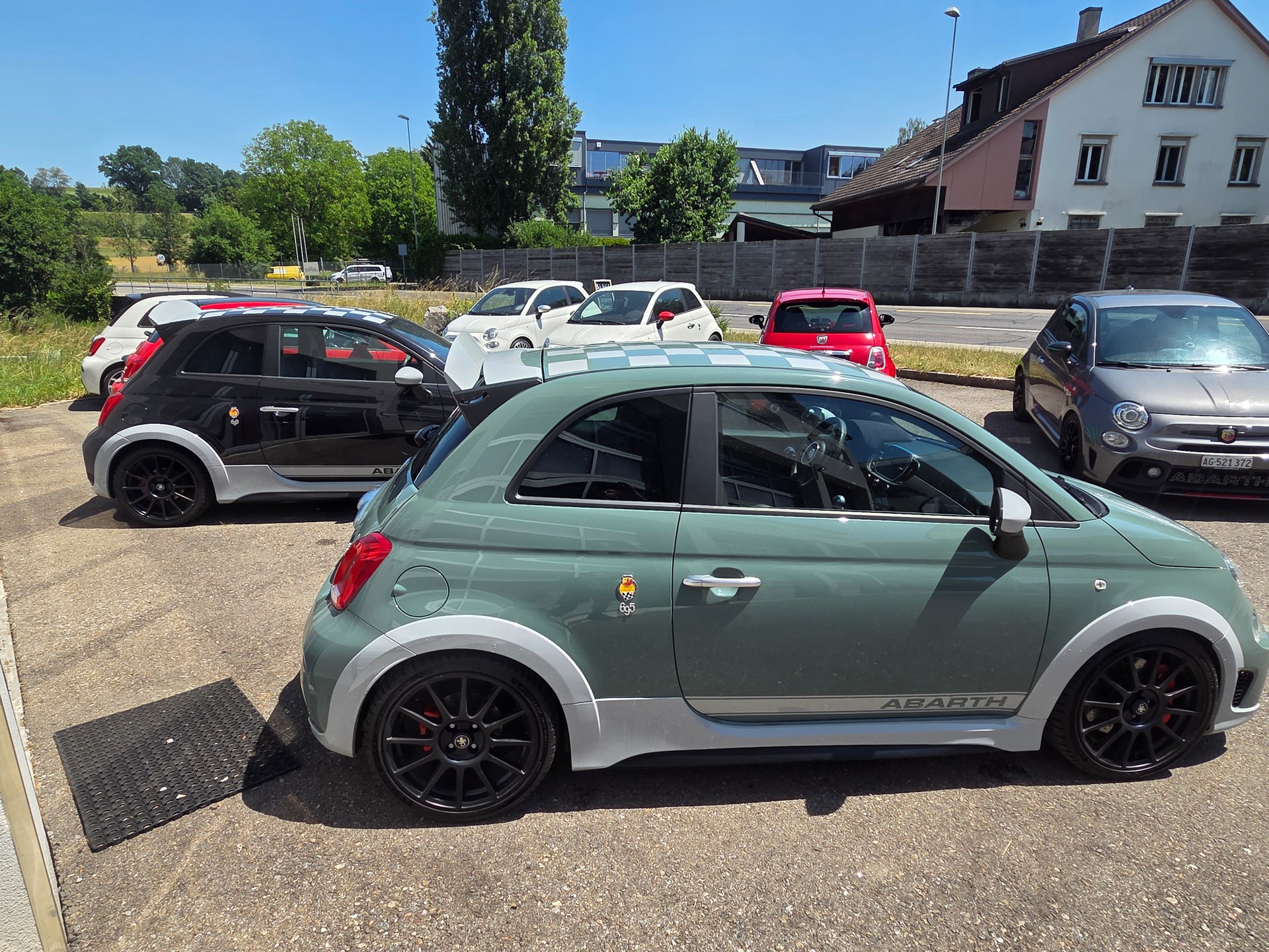 FIAT 695 1.4 16V Turbo Abarth 70 Anniversario-image-7