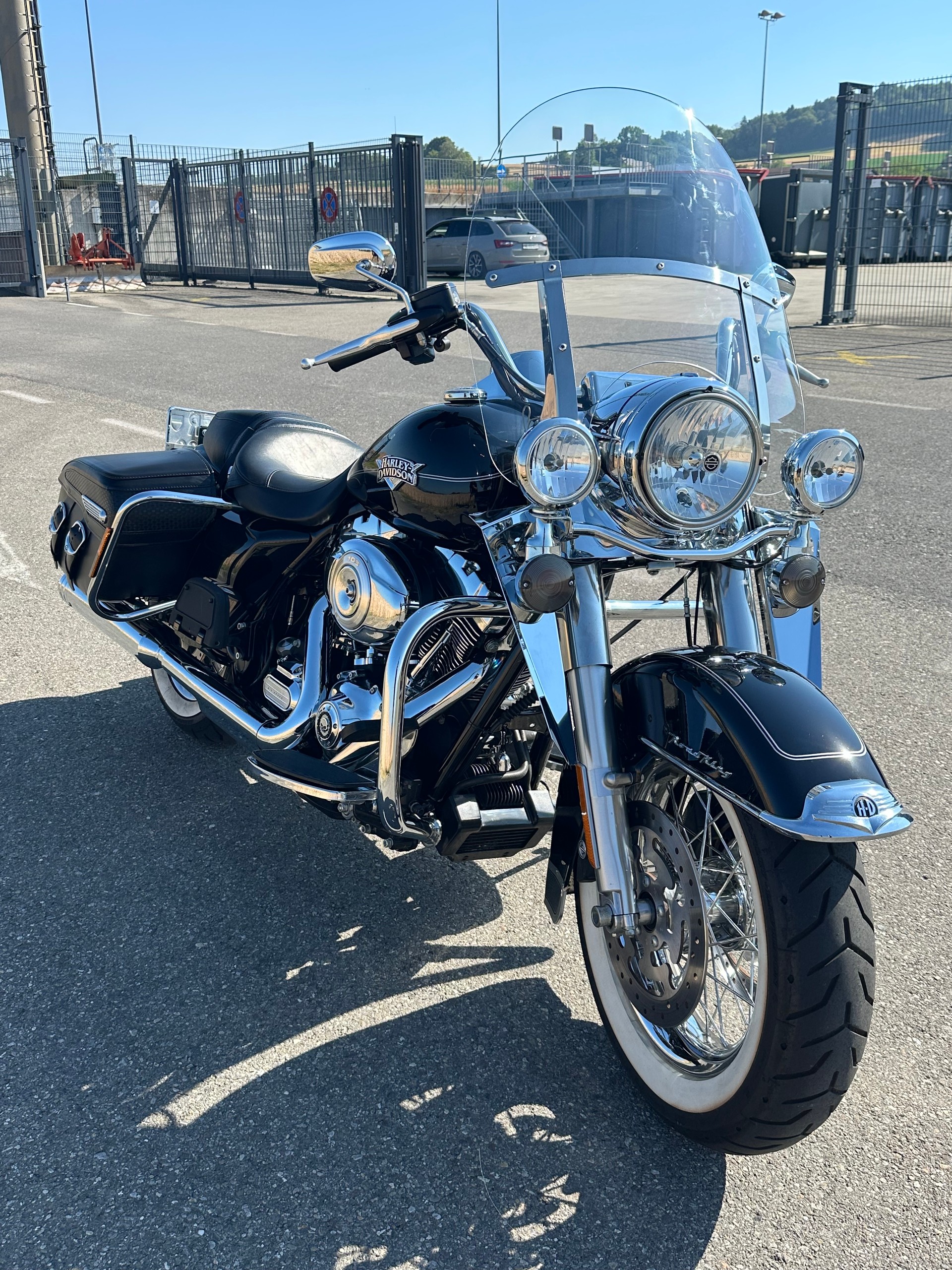 HARLEY-DAVIDSON FLHRC Road King Classic 103 ABS-showroom-element-3
