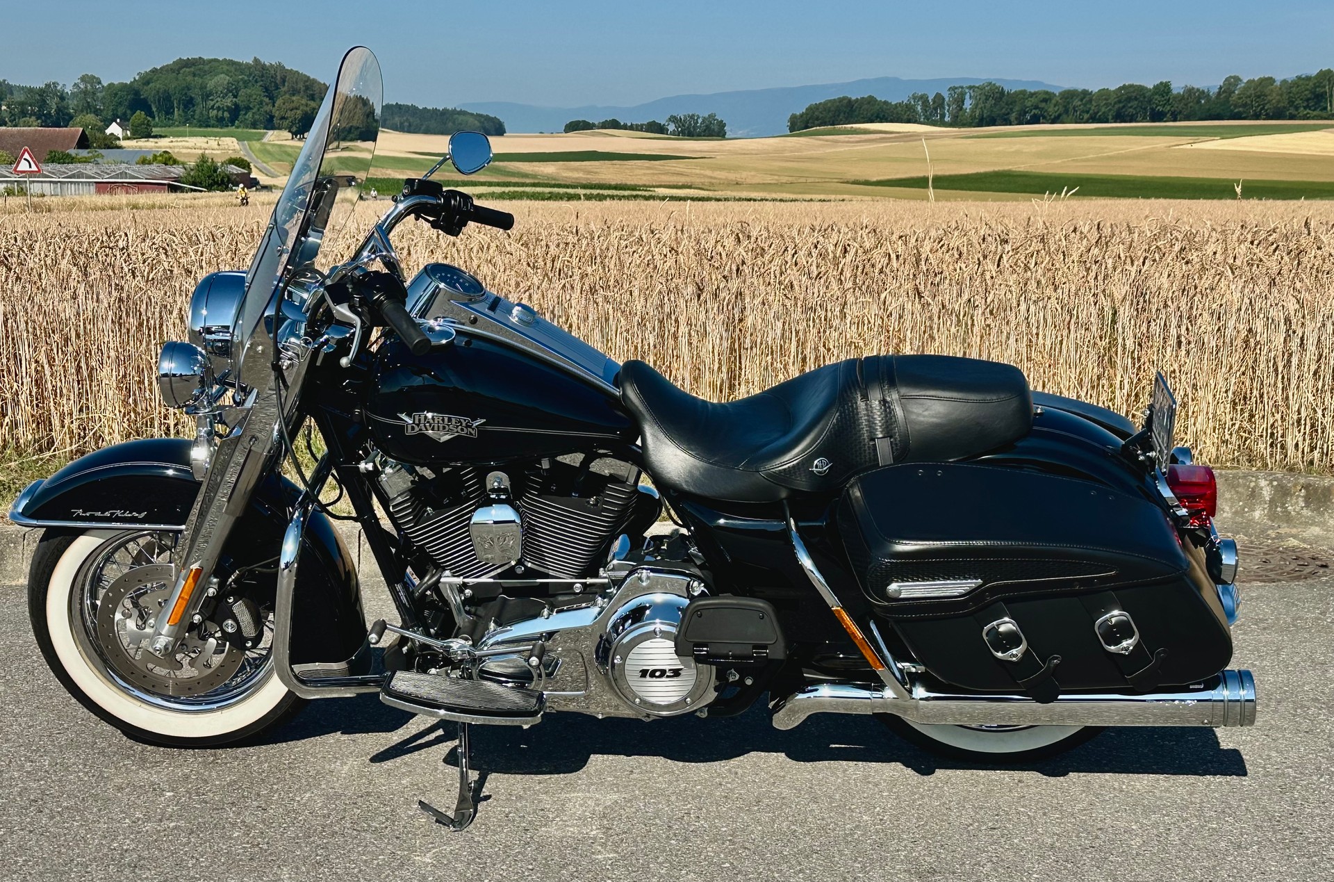 HARLEY-DAVIDSON FLHRC Road King Classic 103 ABS