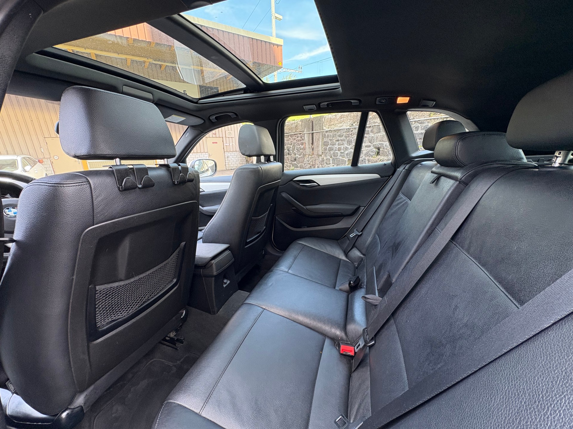 BMW X1 xDrive 28i Steptronic-image-13