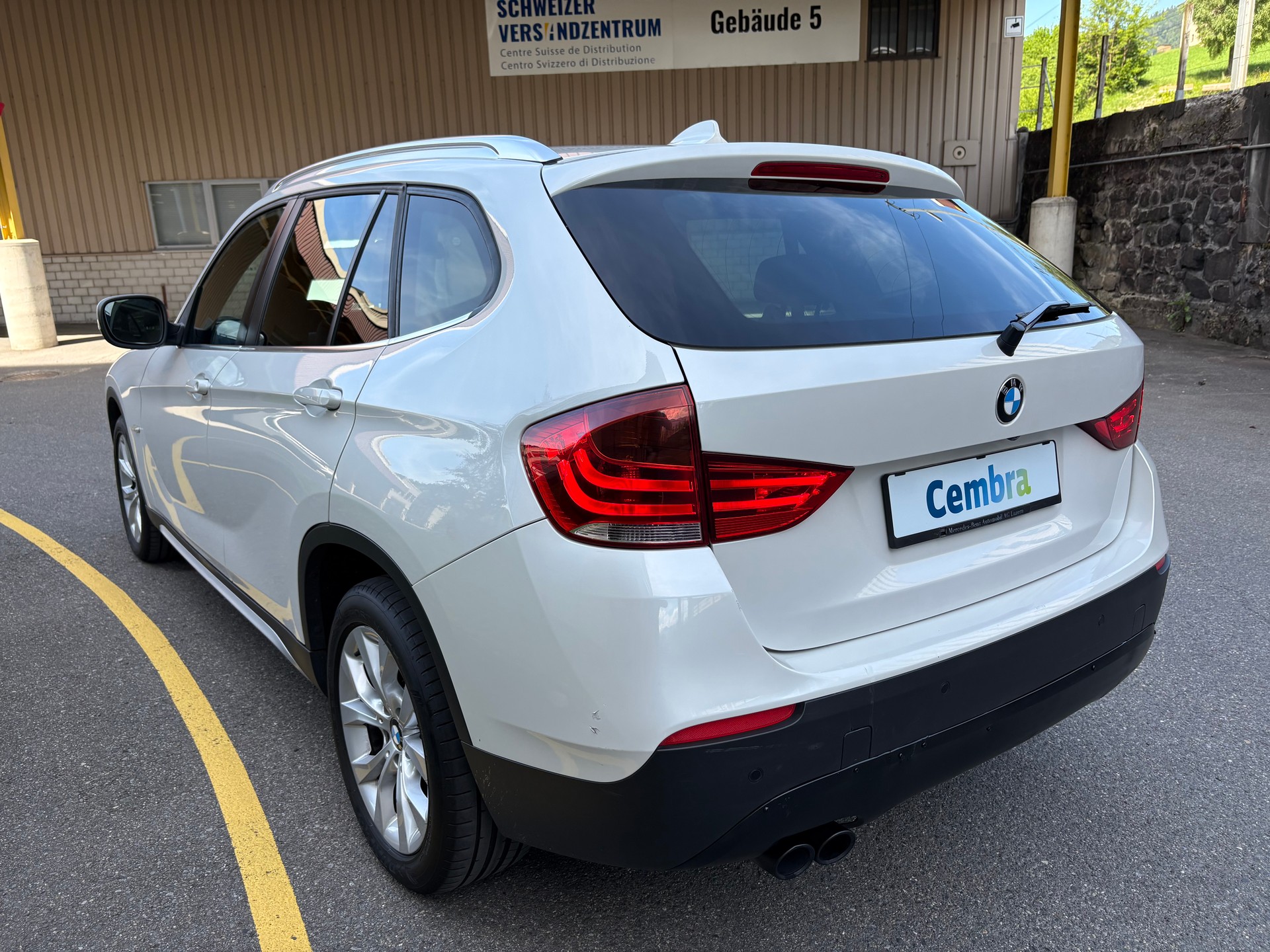 BMW X1 xDrive 28i Steptronic-image-4