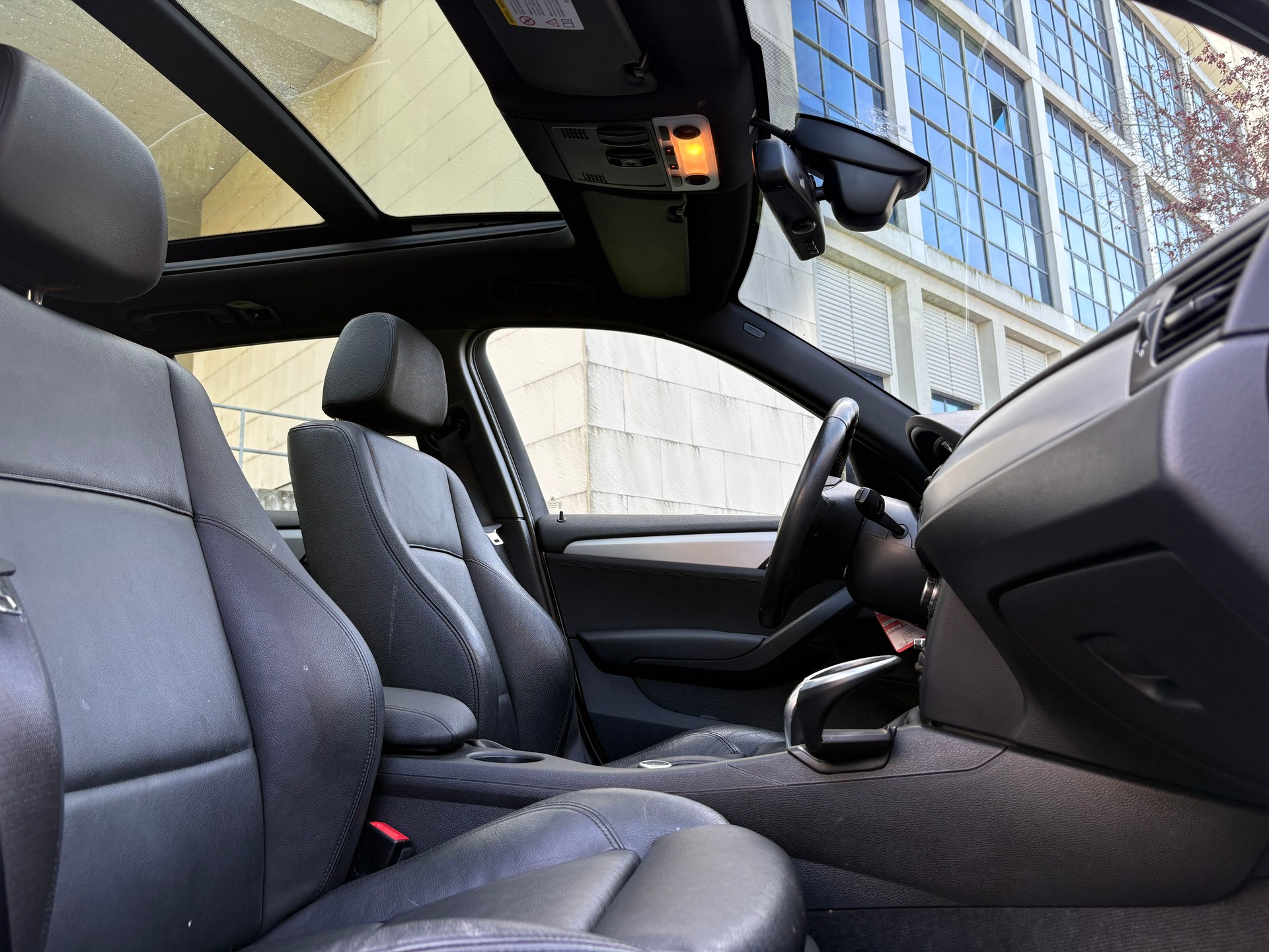BMW X1 xDrive 28i Steptronic-image-9