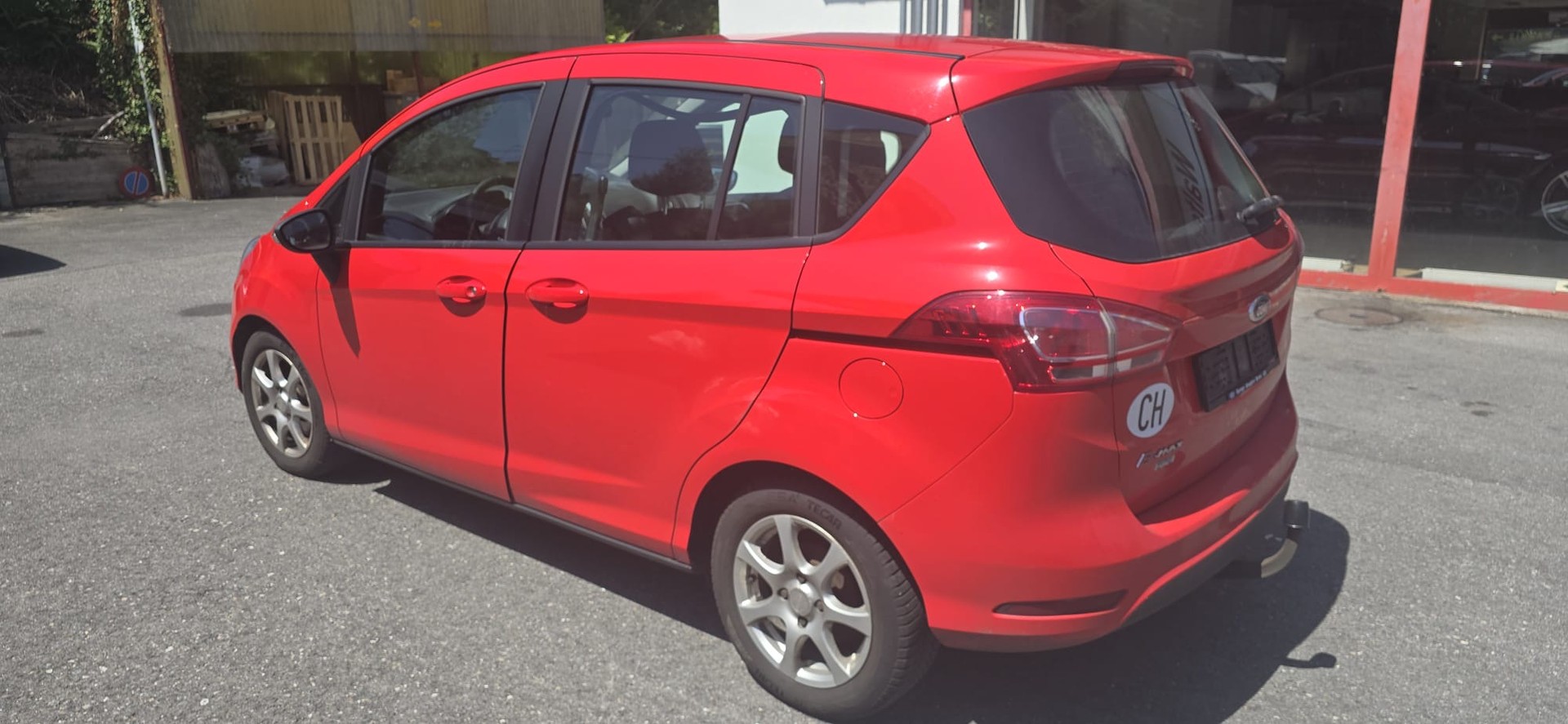 FORD B-Max 1.6 Ti-VCT Titanium PowerShift-image-3