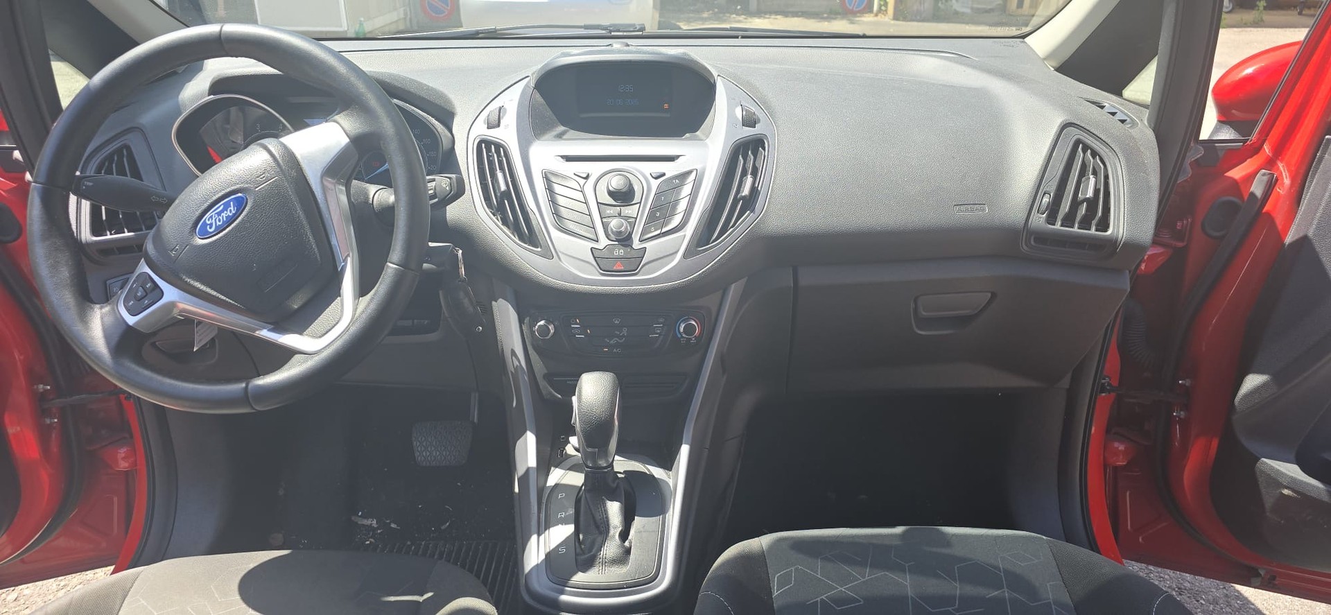 FORD B-Max 1.6 Ti-VCT Titanium PowerShift-image-8