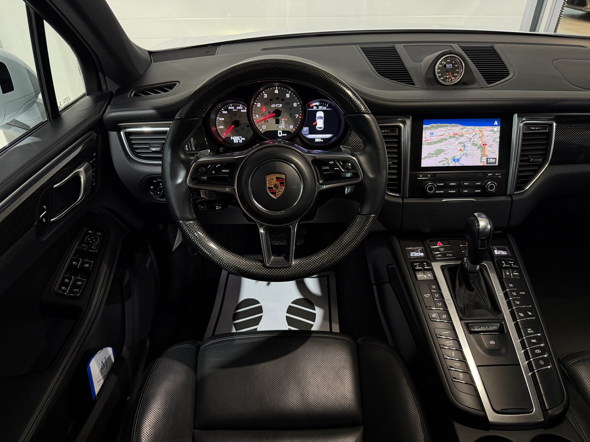 PORSCHE Macan GTS PDK (CH) AHK 2.4T-image-7