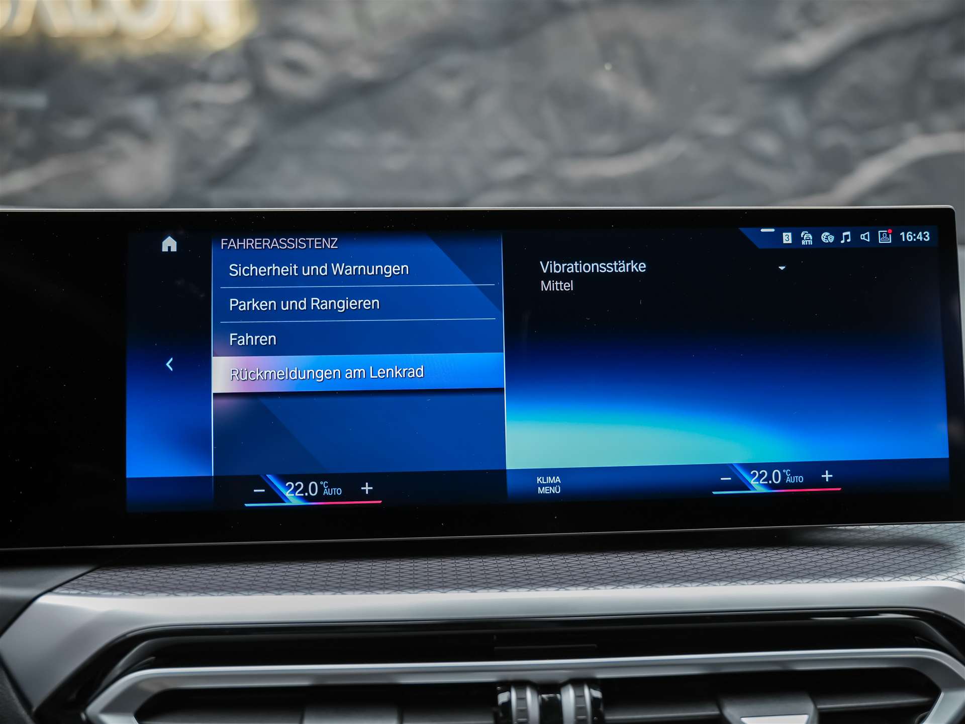 BMW 330i xDrive Steptronic M Sport Pro *Werksgarantie*Abstandsregler*Head Up Display*-image-34
