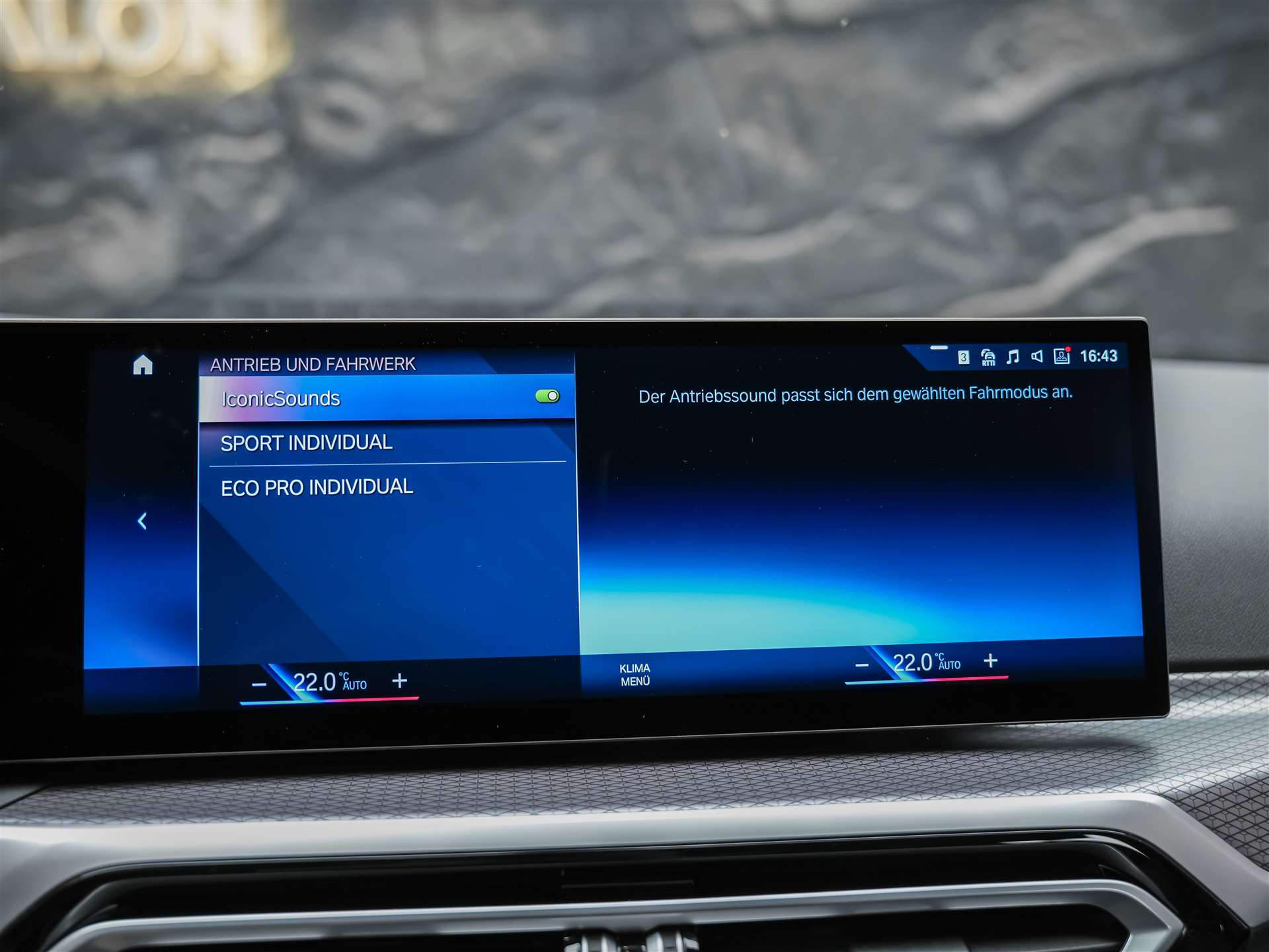 BMW 330i xDrive Steptronic M Sport Pro *Werksgarantie*Abstandsregler*Head Up Display*-image-35