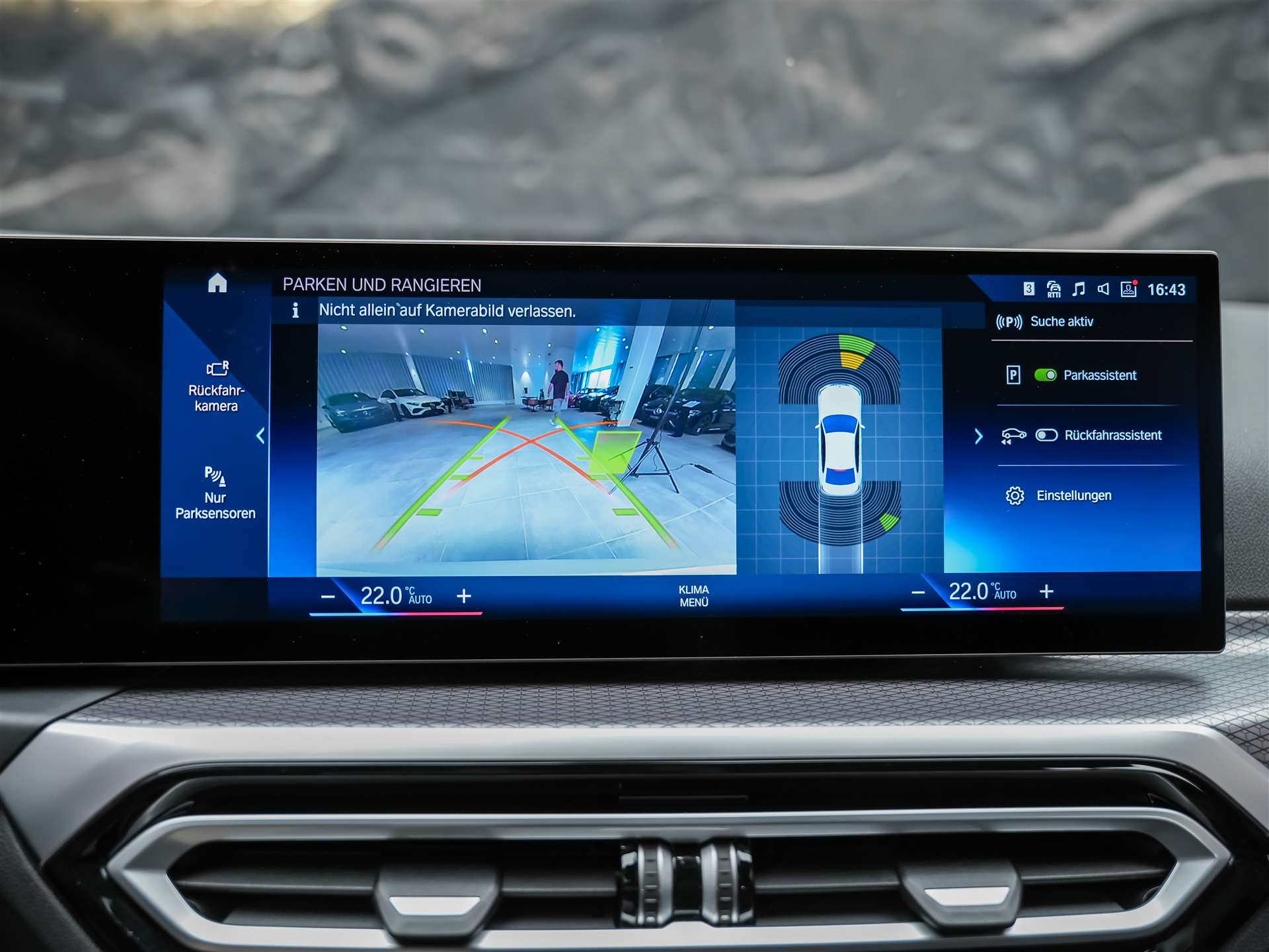 BMW 330i xDrive Steptronic M Sport Pro *Werksgarantie*Abstandsregler*Head Up Display*-image-38