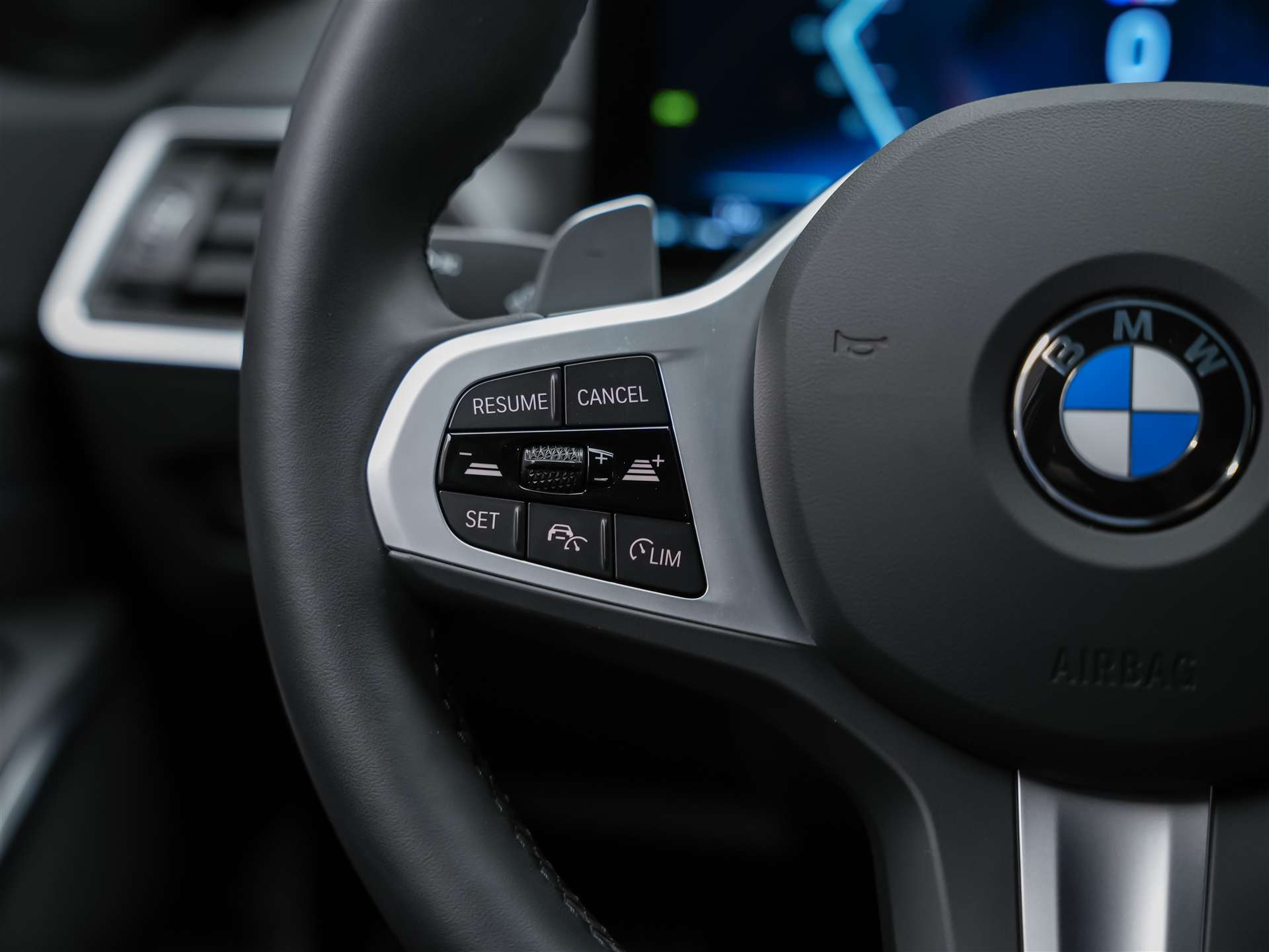 BMW 330i xDrive Steptronic M Sport Pro *Werksgarantie*Abstandsregler*Head Up Display*-image-25
