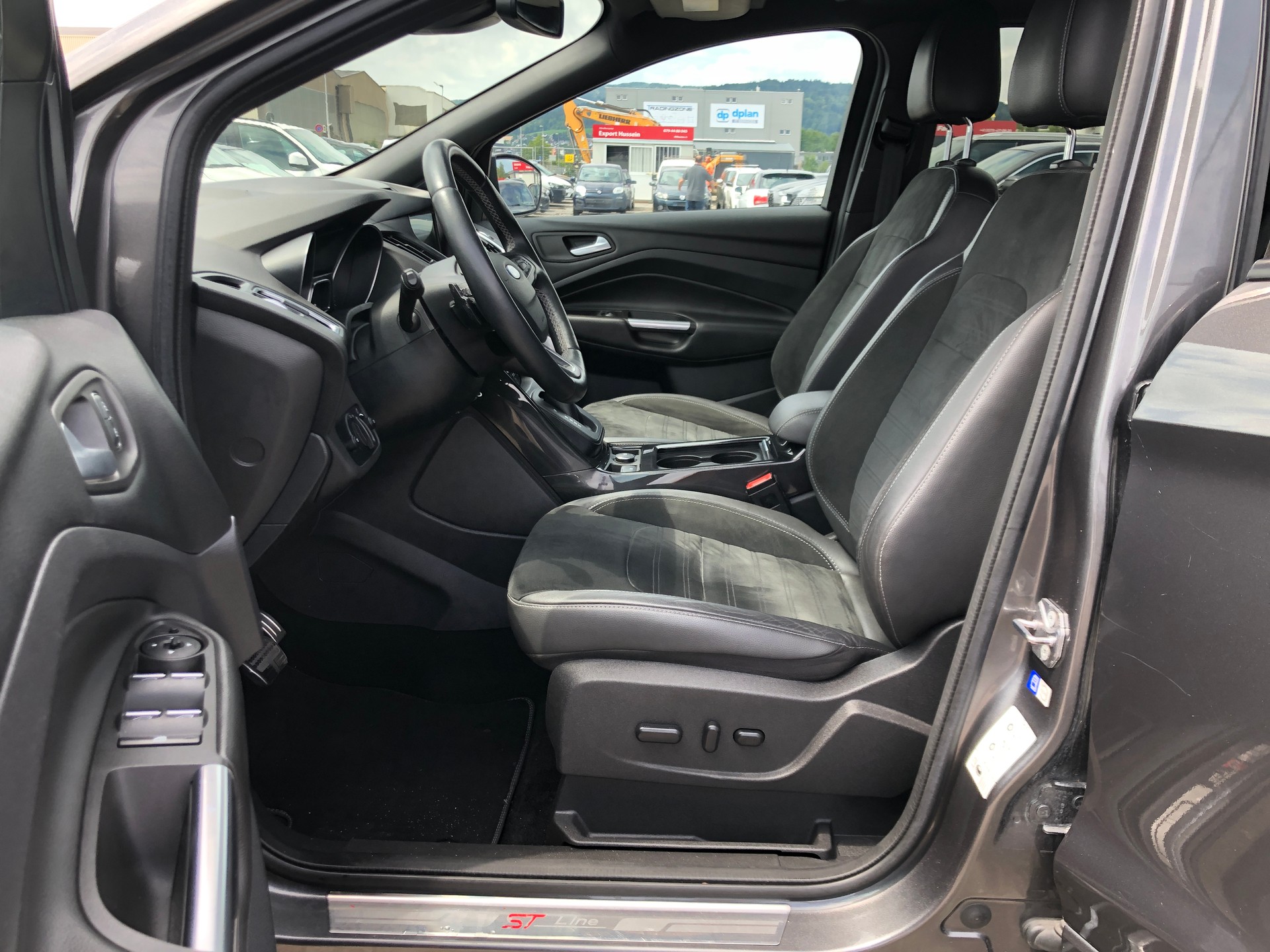 FORD Kuga 2.0 TDCi ST Line 4WD PowerShift-image-13
