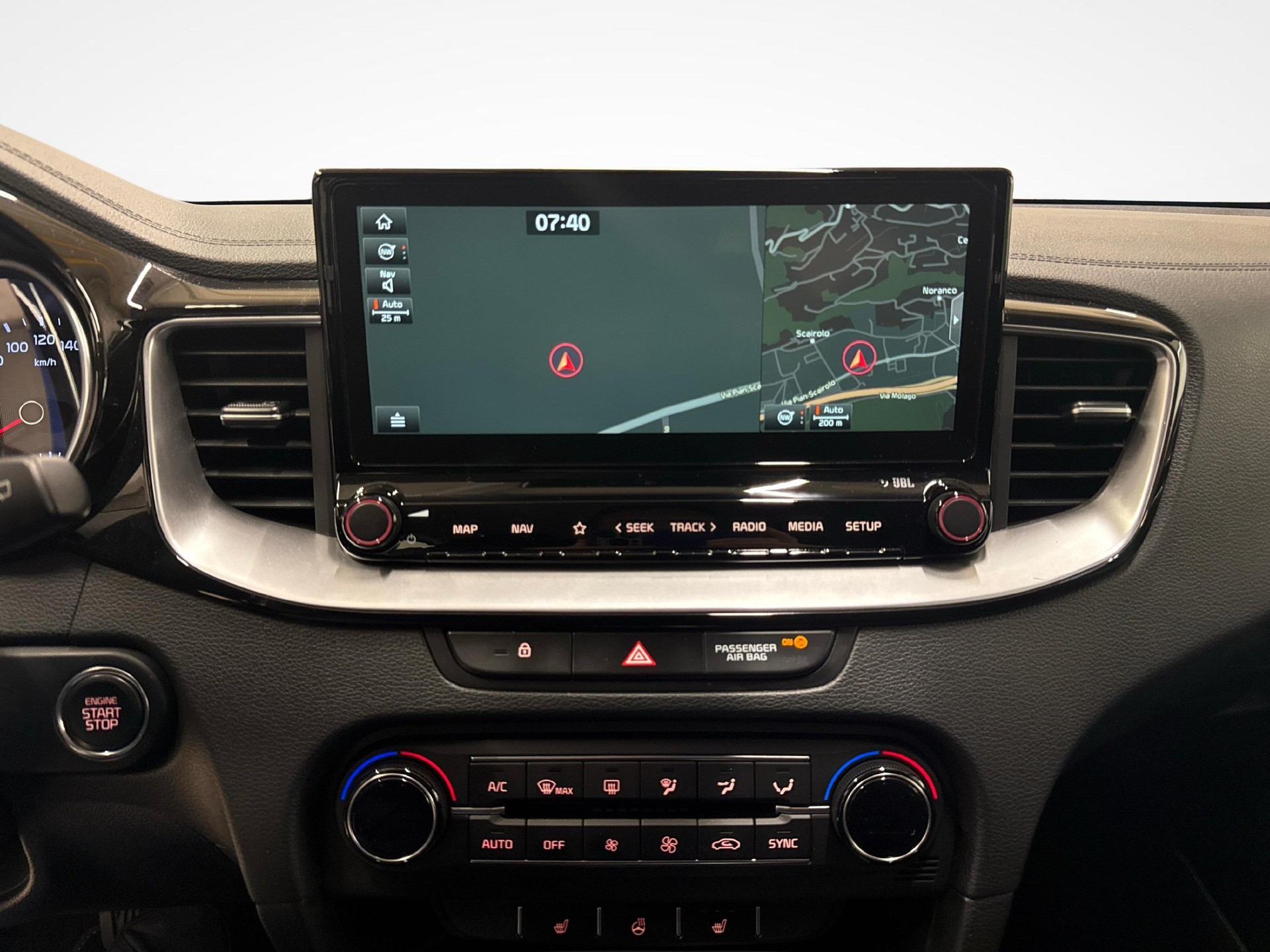 KIA Ceed SW 1.6 CRDi MHEV Power + Pneumatici invernali-image-12