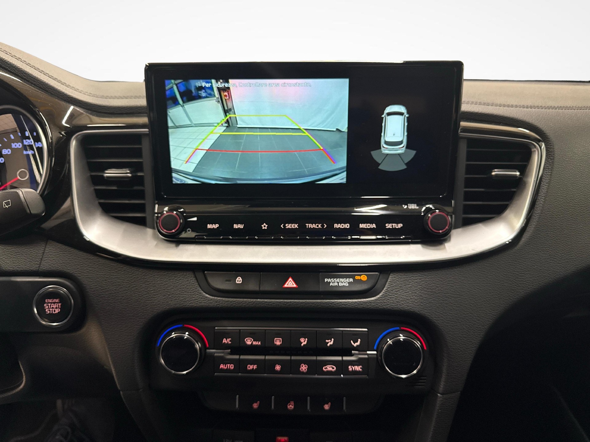 KIA Ceed SW 1.6 CRDi MHEV Power + Pneumatici invernali-image-13