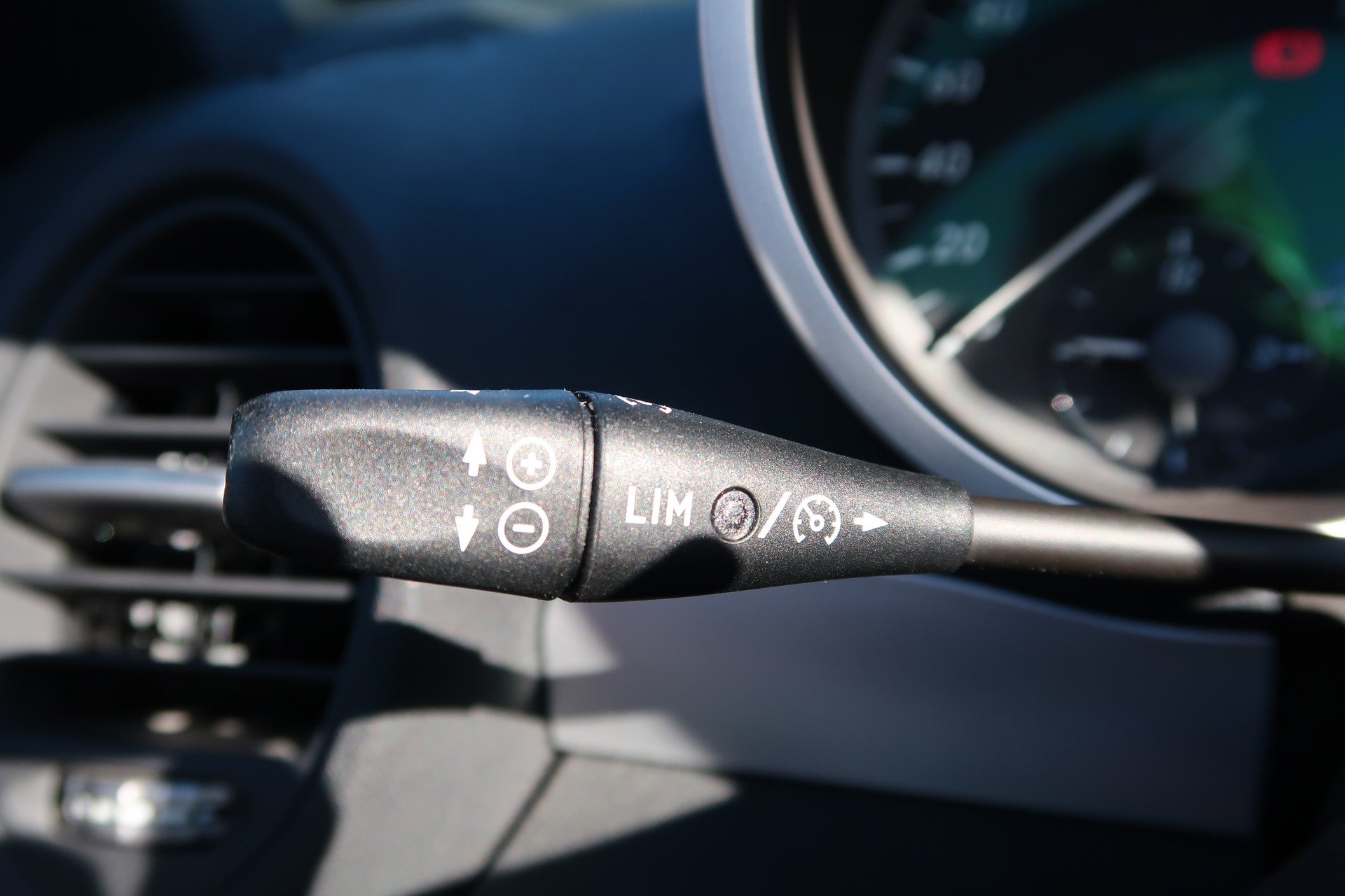 MERCEDES-BENZ SLK 200 Kompressor-image-15