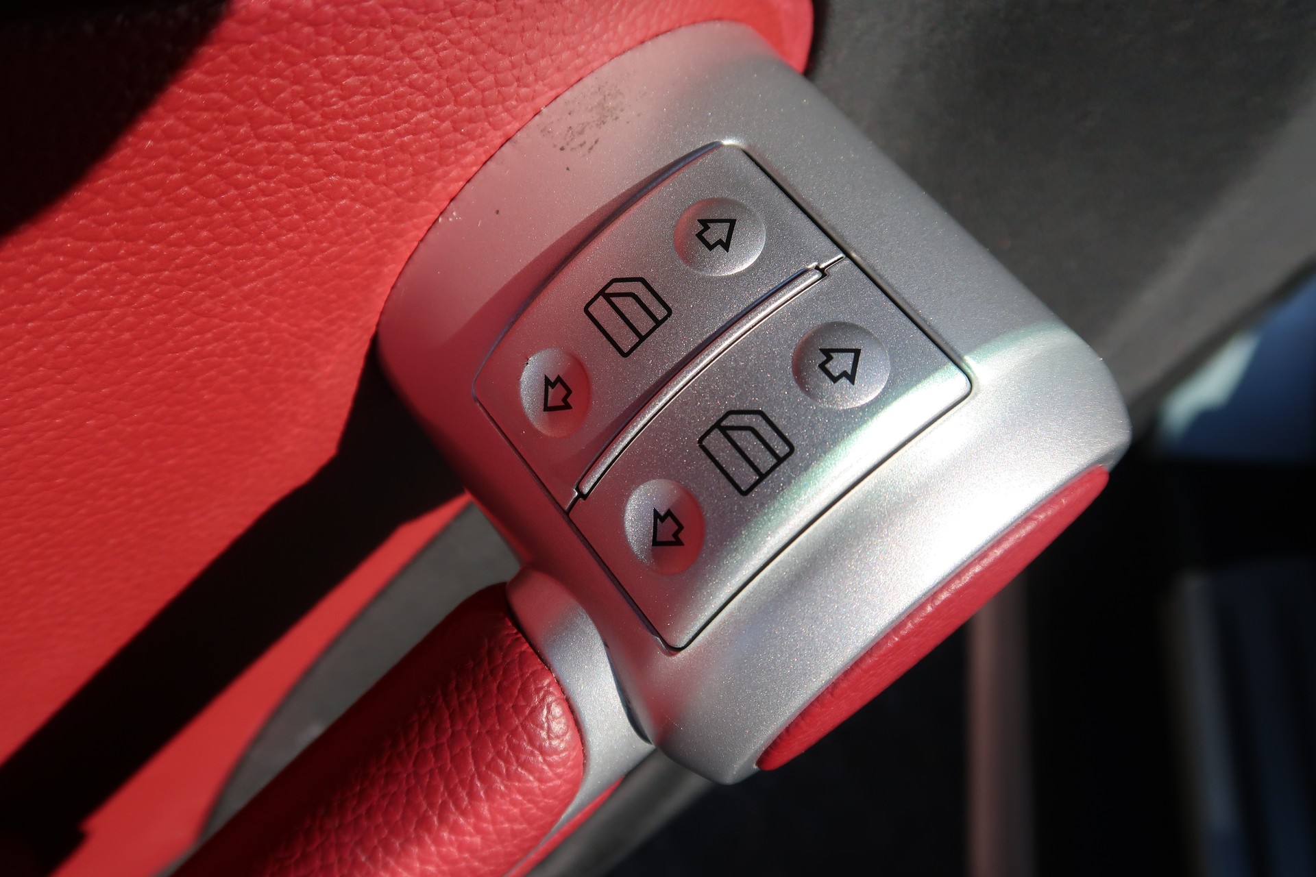 MERCEDES-BENZ SLK 200 Kompressor-image-11