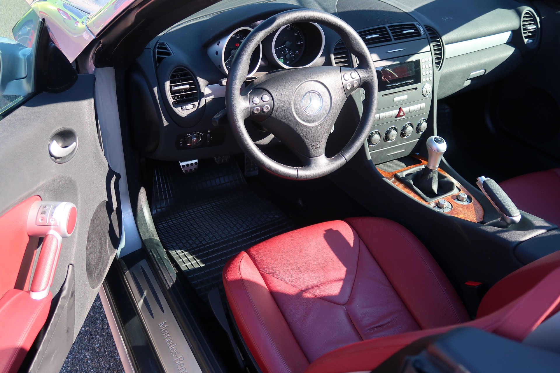 MERCEDES-BENZ SLK 200 Kompressor-image-8