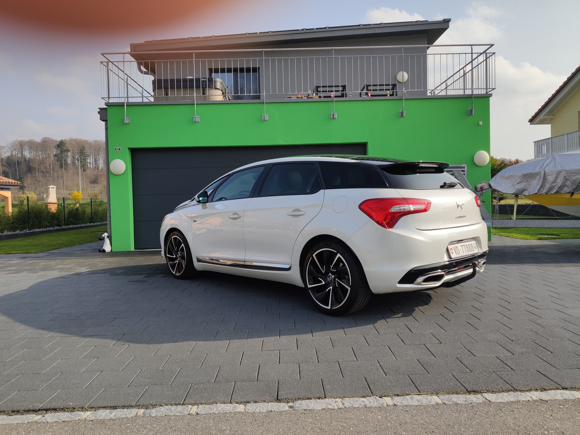 DS AUTOMOBILES 2.0 HDi HyB4 Paris R. EGS-image-1