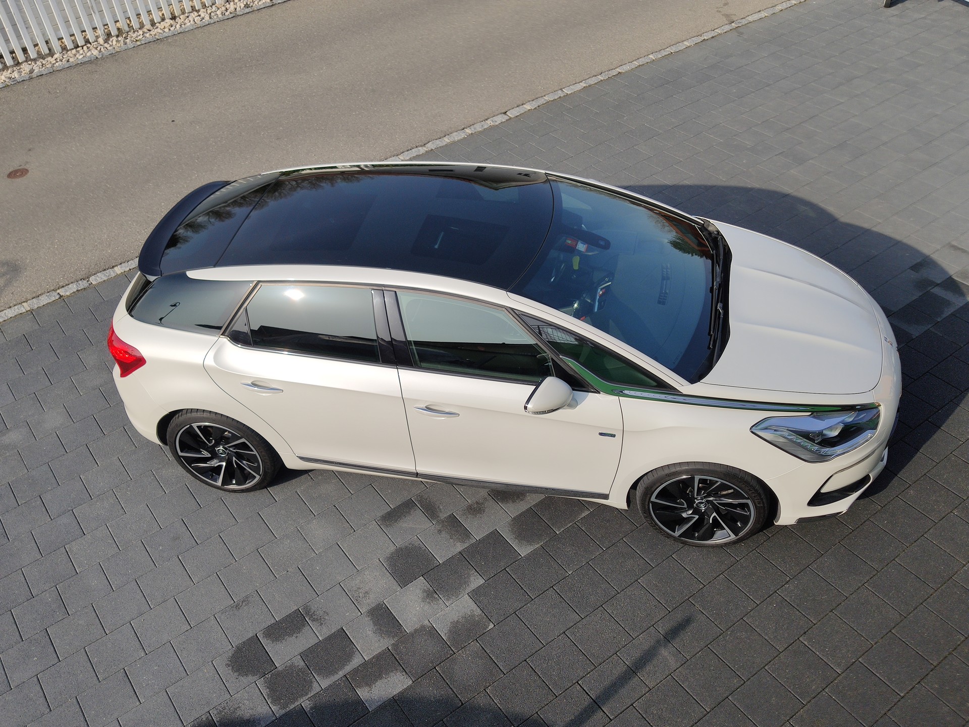 DS AUTOMOBILES 2.0 HDi HyB4 Paris R. EGS-image-0