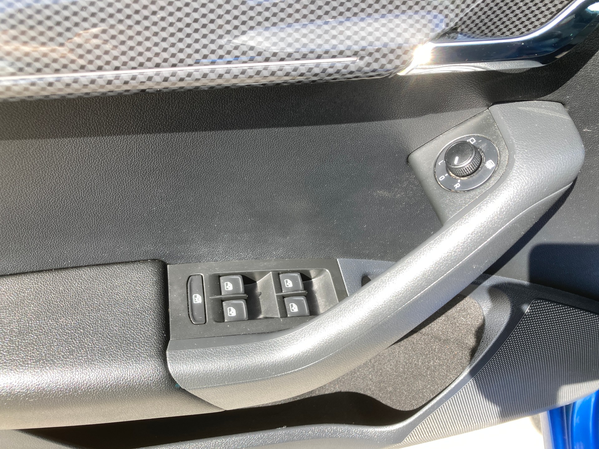 SKODA Octavia Combi 2.0 TDI RS 4x4 DSG mit Anhängerkupplung-image-9