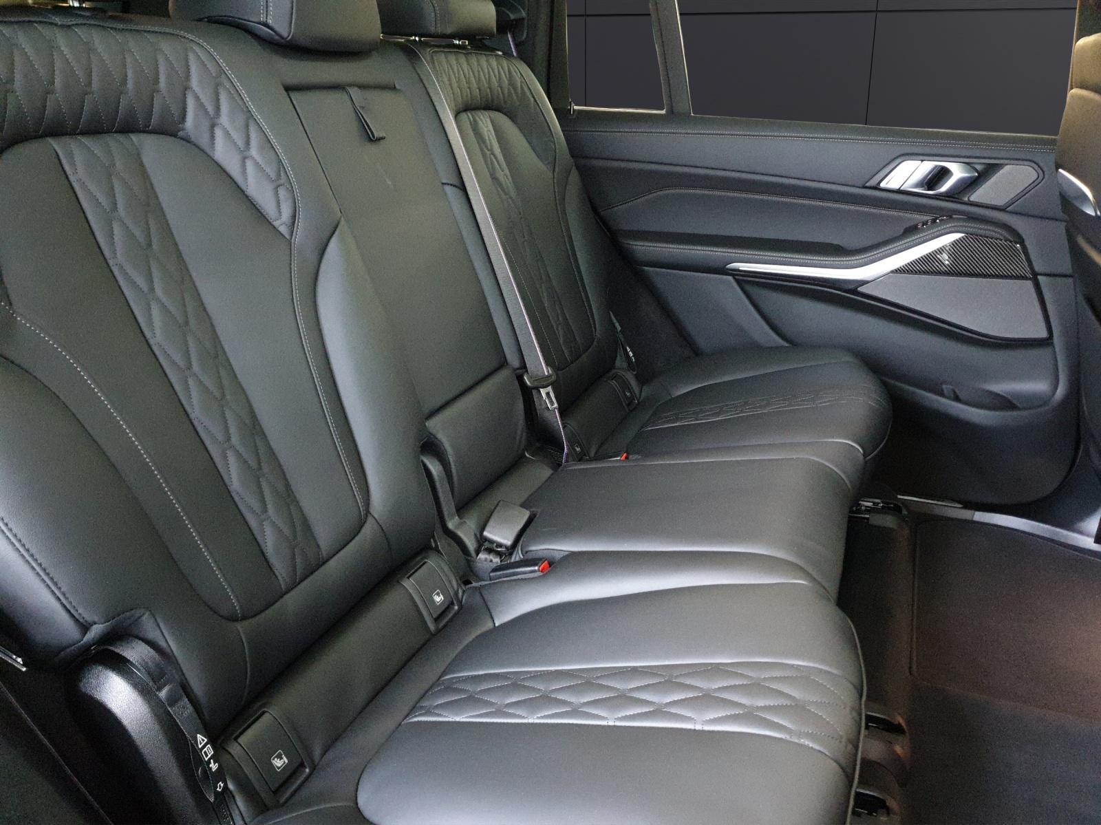 BMW X7 40d xDrive-image-13