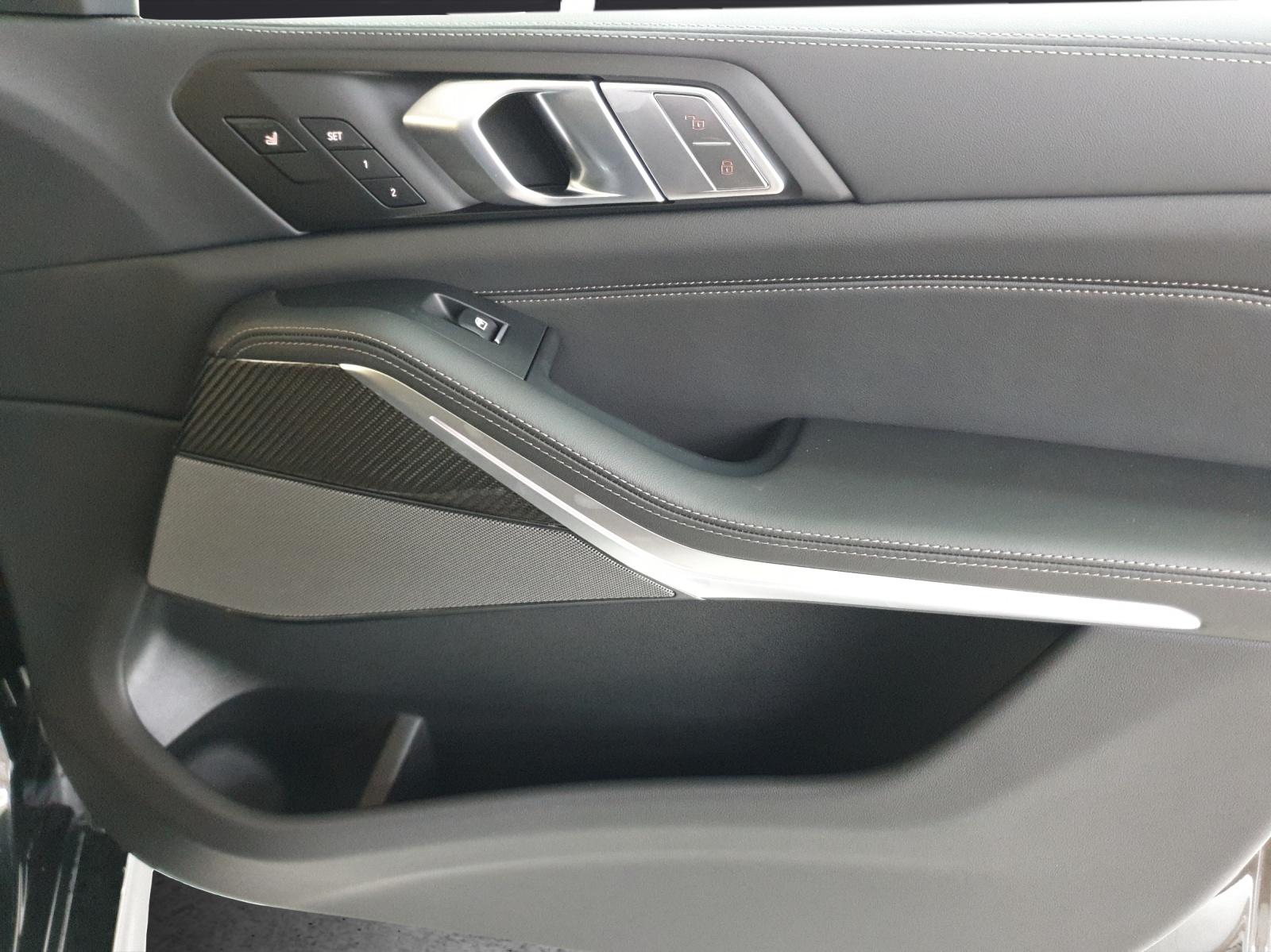 BMW X7 40d xDrive-image-15