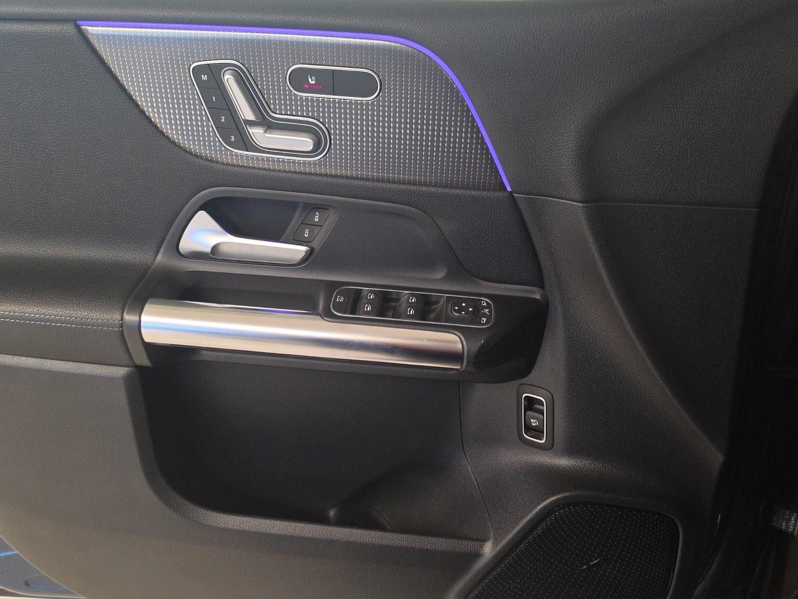 MERCEDES-BENZ B 200 Night Star 7G-DCT-image-14