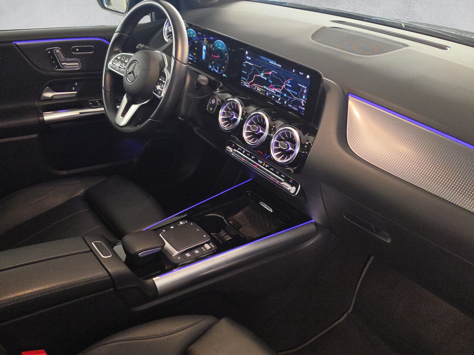 MERCEDES-BENZ B 200 Night Star 7G-DCT-image-9