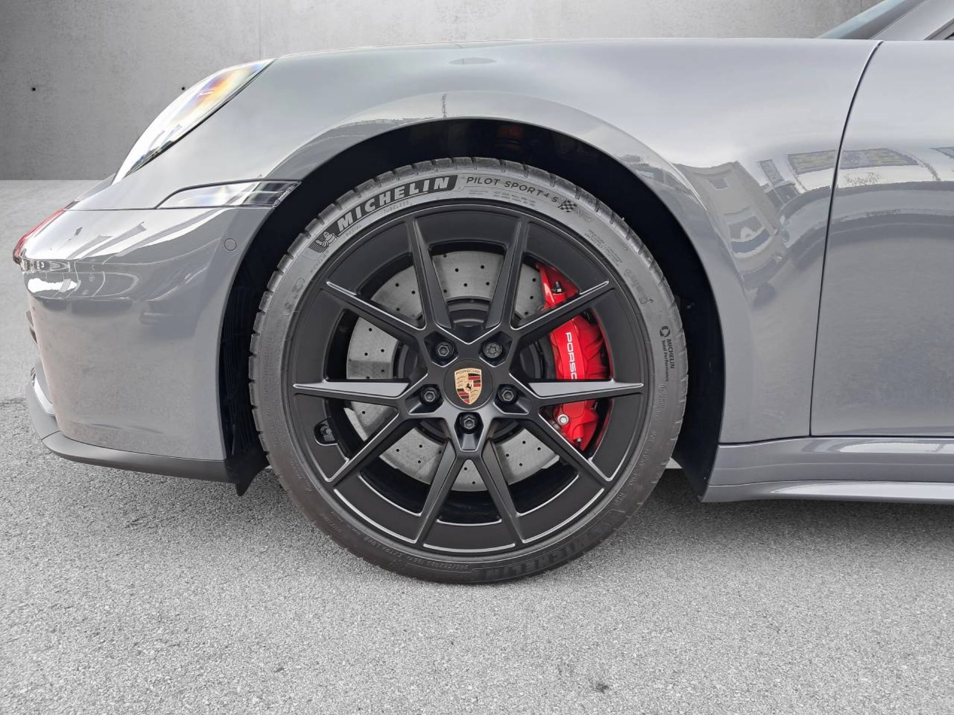 PORSCHE 911 Carrera S Cabriolet-image-11