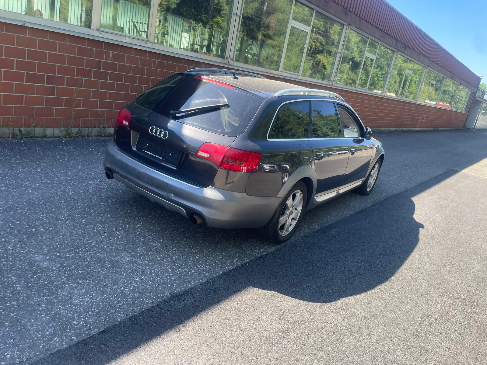 AUDI A6 allroad 3.2 FSI quattro-image-9