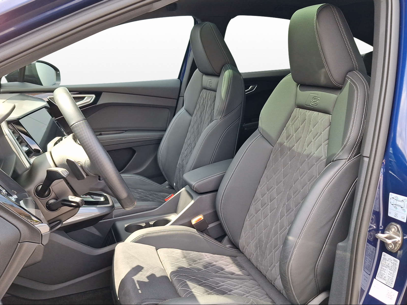 AUDI Q4 Sportback e-tron 45 Attraction quattro-image-7