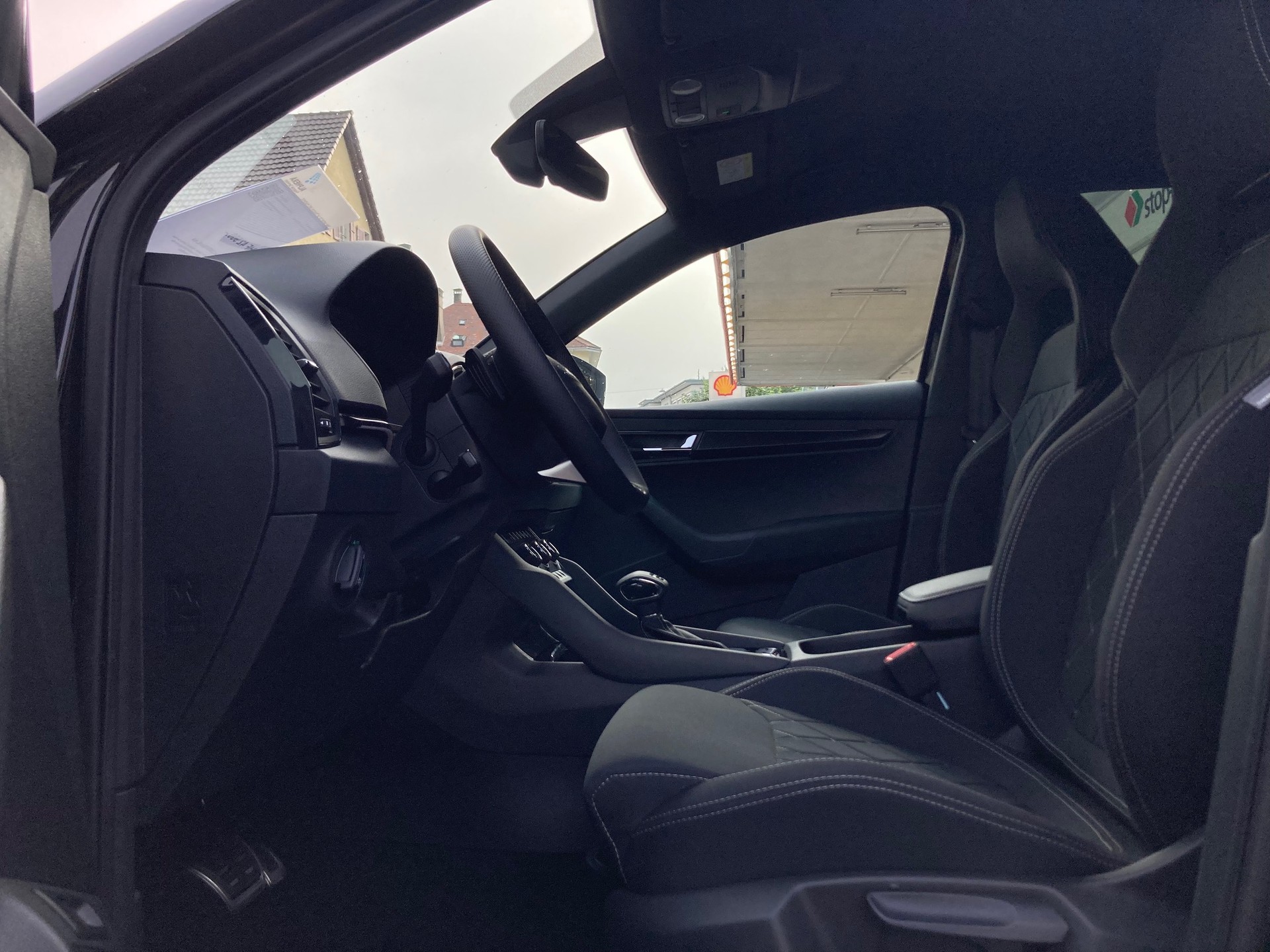 SKODA Karoq 2.0TSI SportL.4x4-image-7