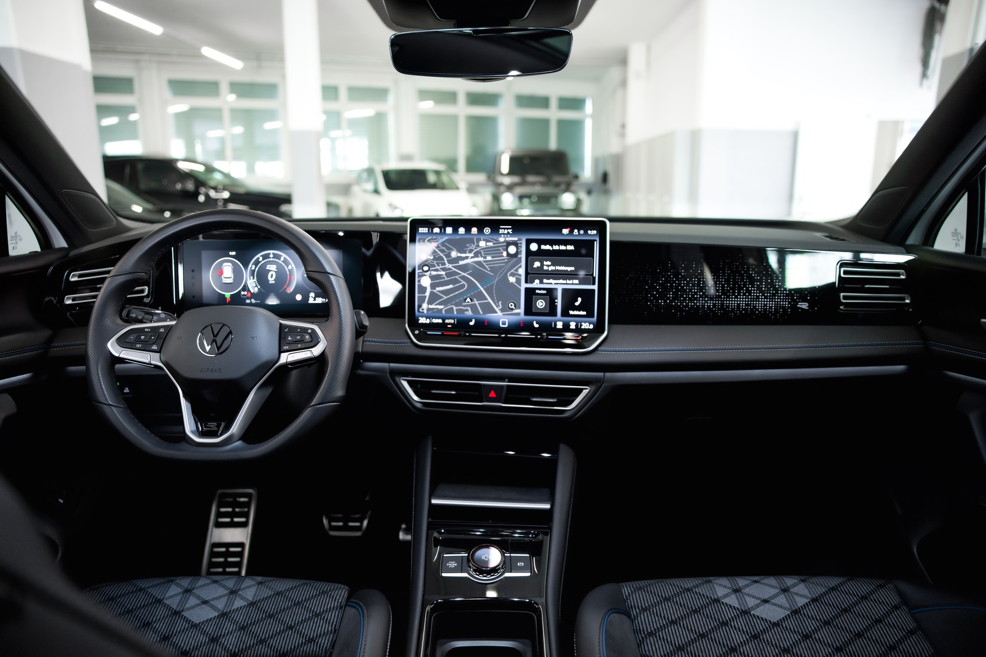 VW Tiguan 2.0 TSI R-Line DSG 4motion-image-16