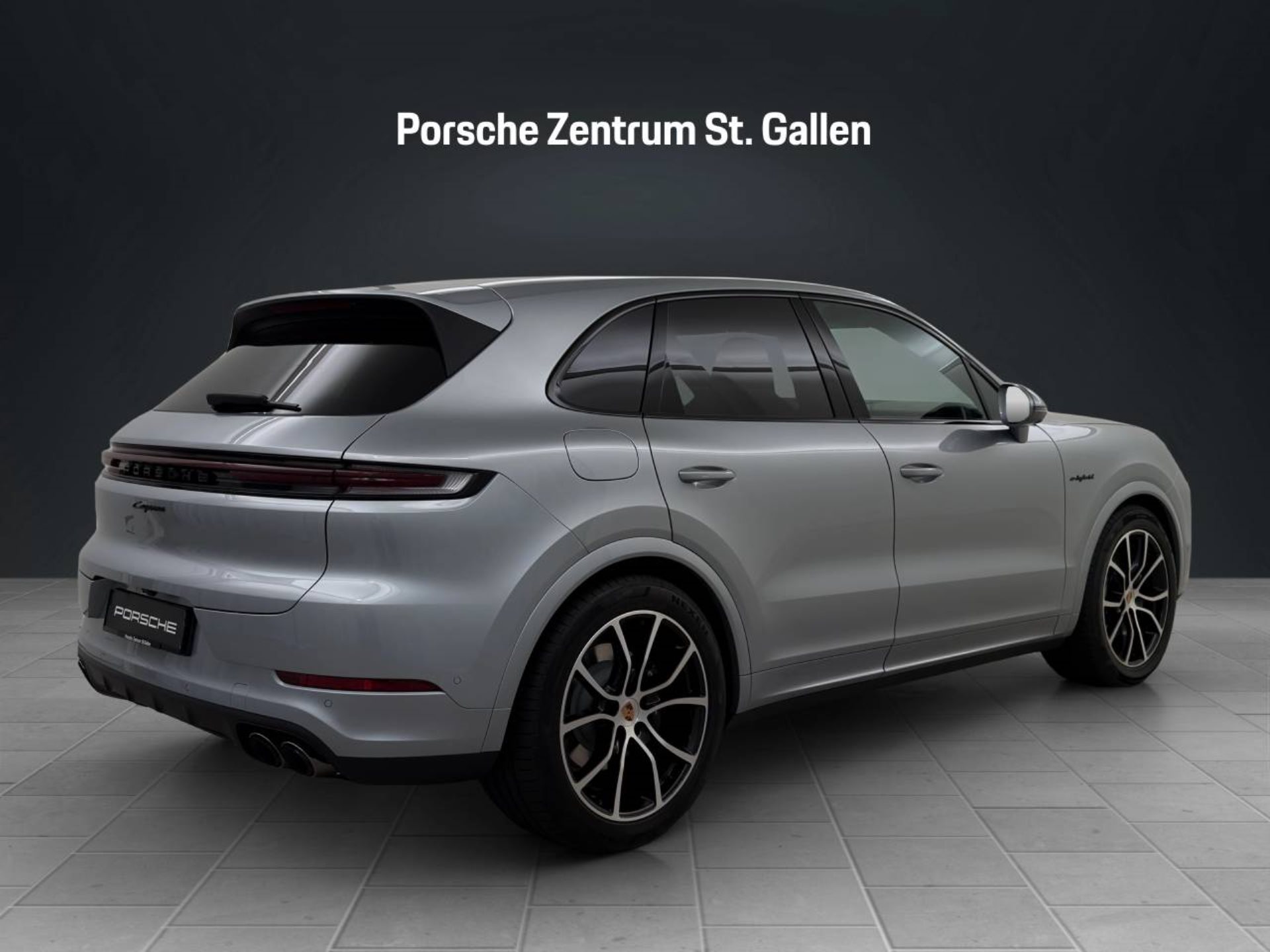 PORSCHE Cayenne E-Hybrid Black Edition-image-2