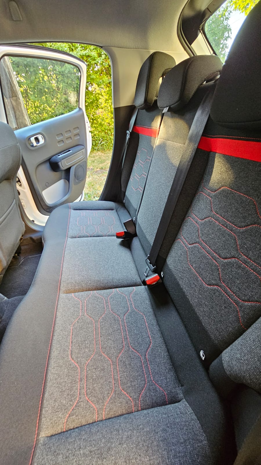 CITROEN 1.2 PureTech Shine-image-2