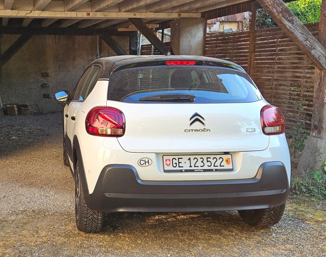 CITROEN 1.2 PureTech Shine-image-4