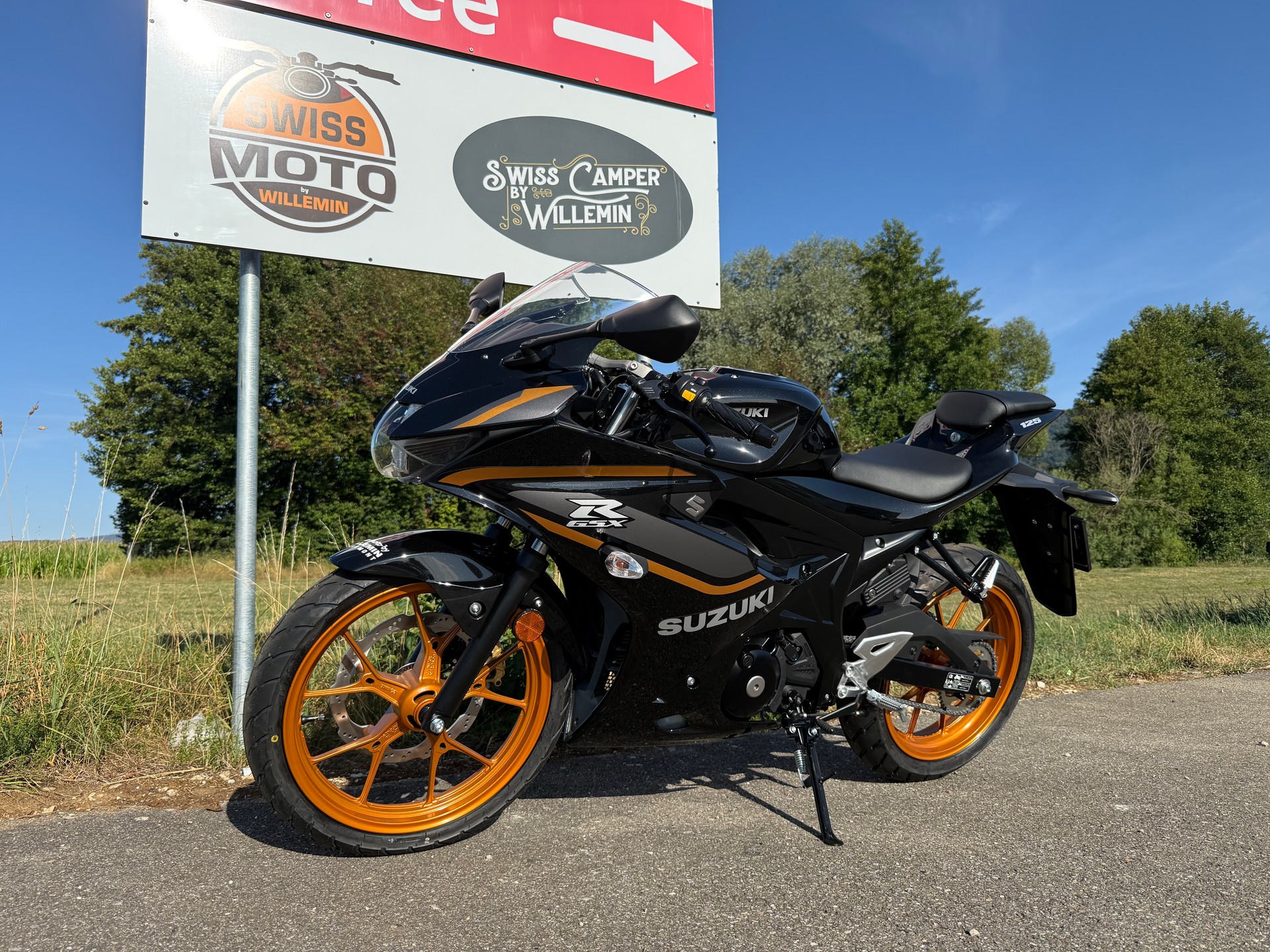 SUZUKI GSX-R 125-showroom-element-1