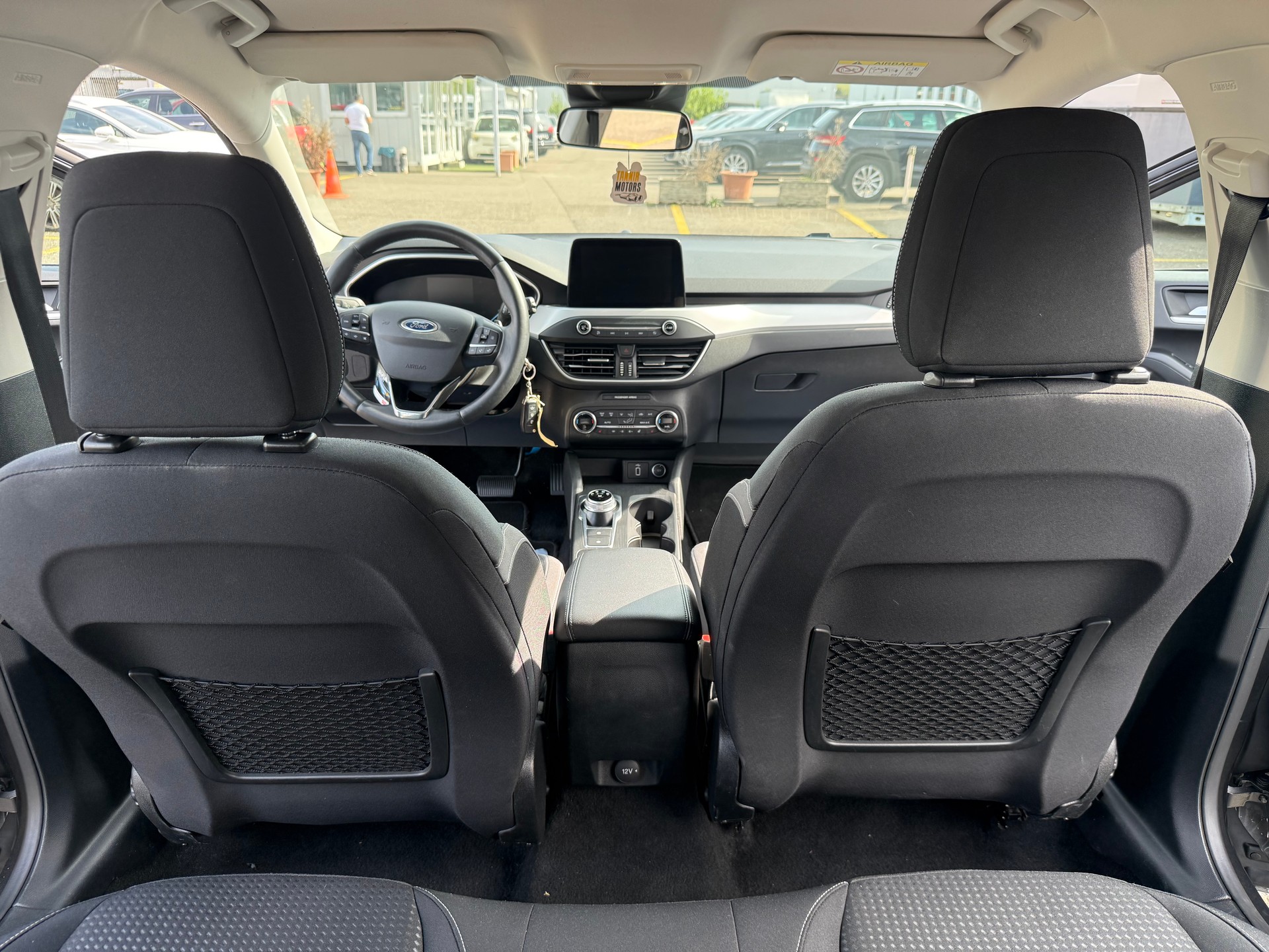 FORD Focus 1.0 SCTi Titanium Automatic-image-4