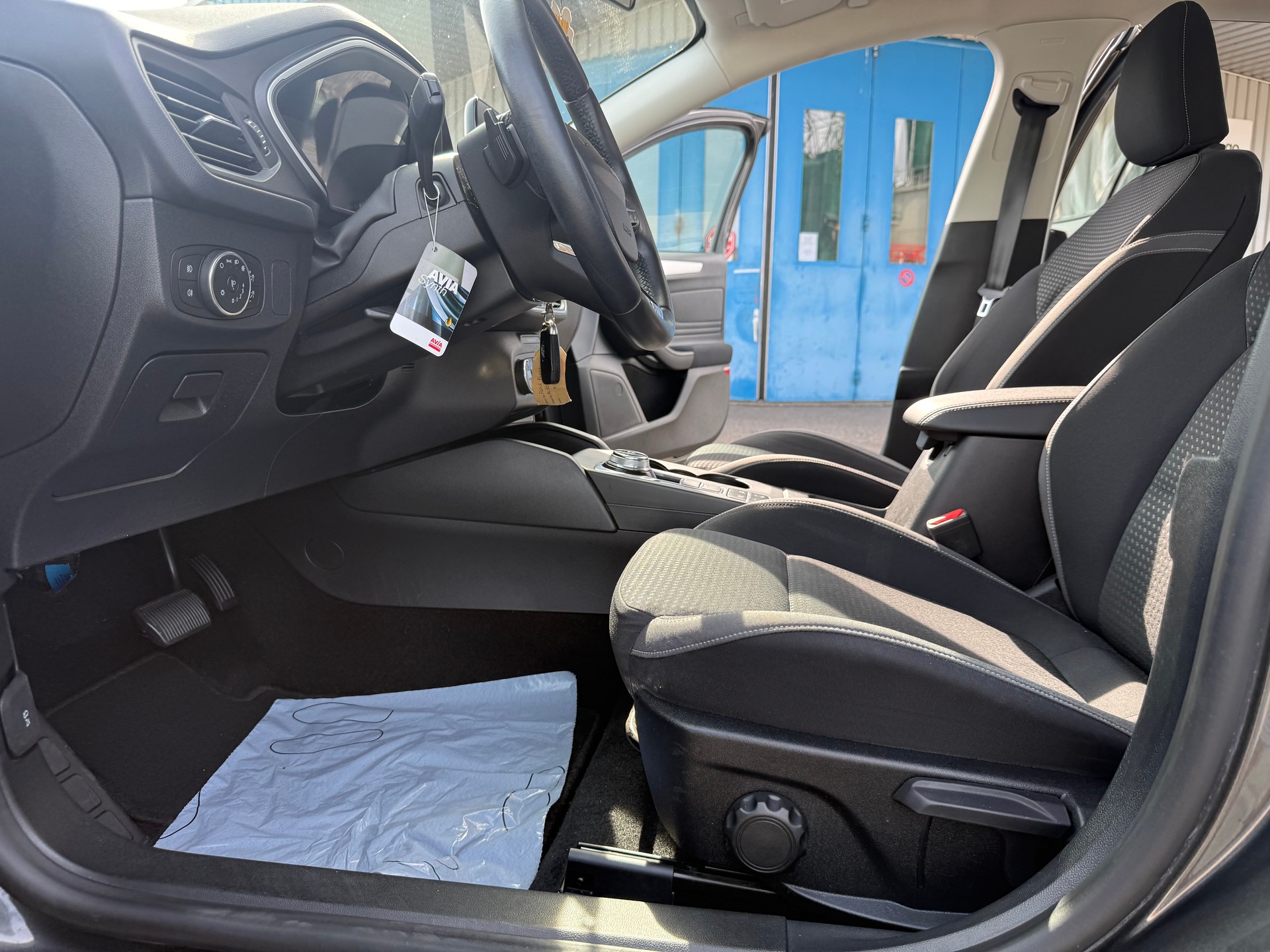 FORD Focus 1.0 SCTi Titanium Automatic-image-7