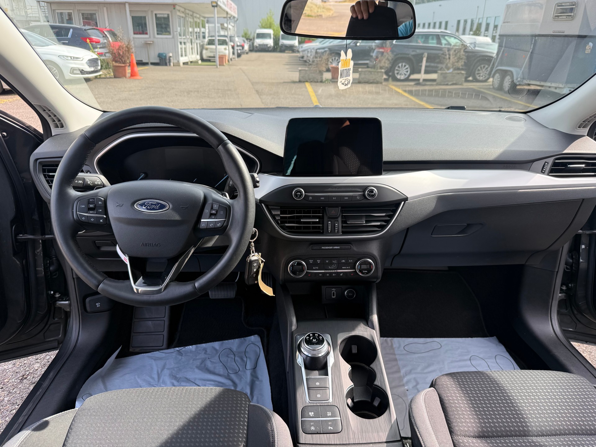 FORD Focus 1.0 SCTi Titanium Automatic-image-3