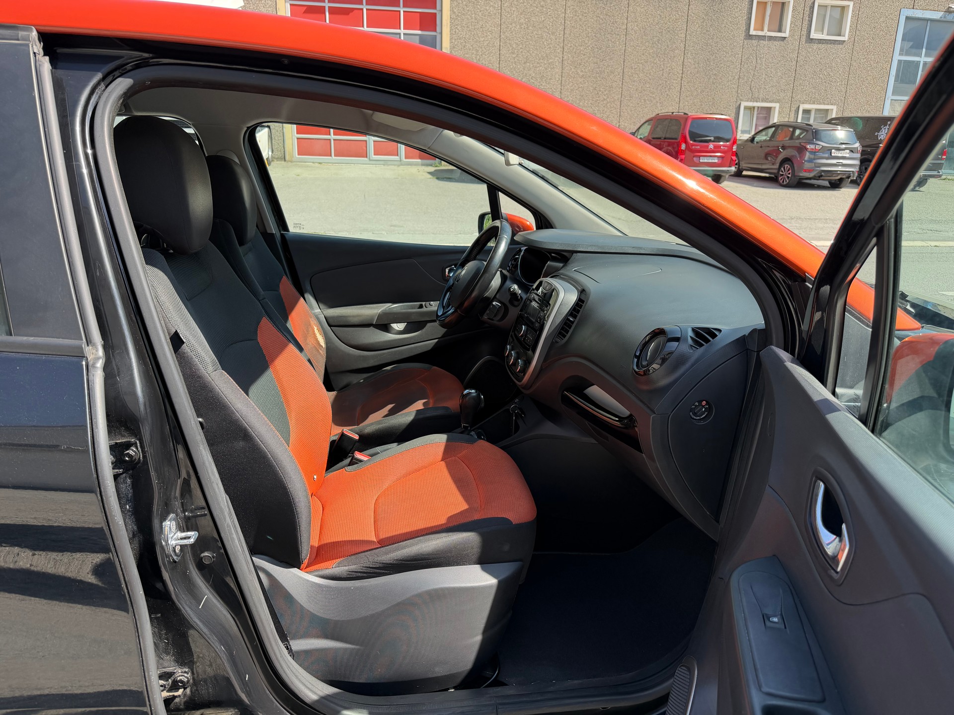 RENAULT Captur 1.2 T 16V Dynamique EDC-image-3