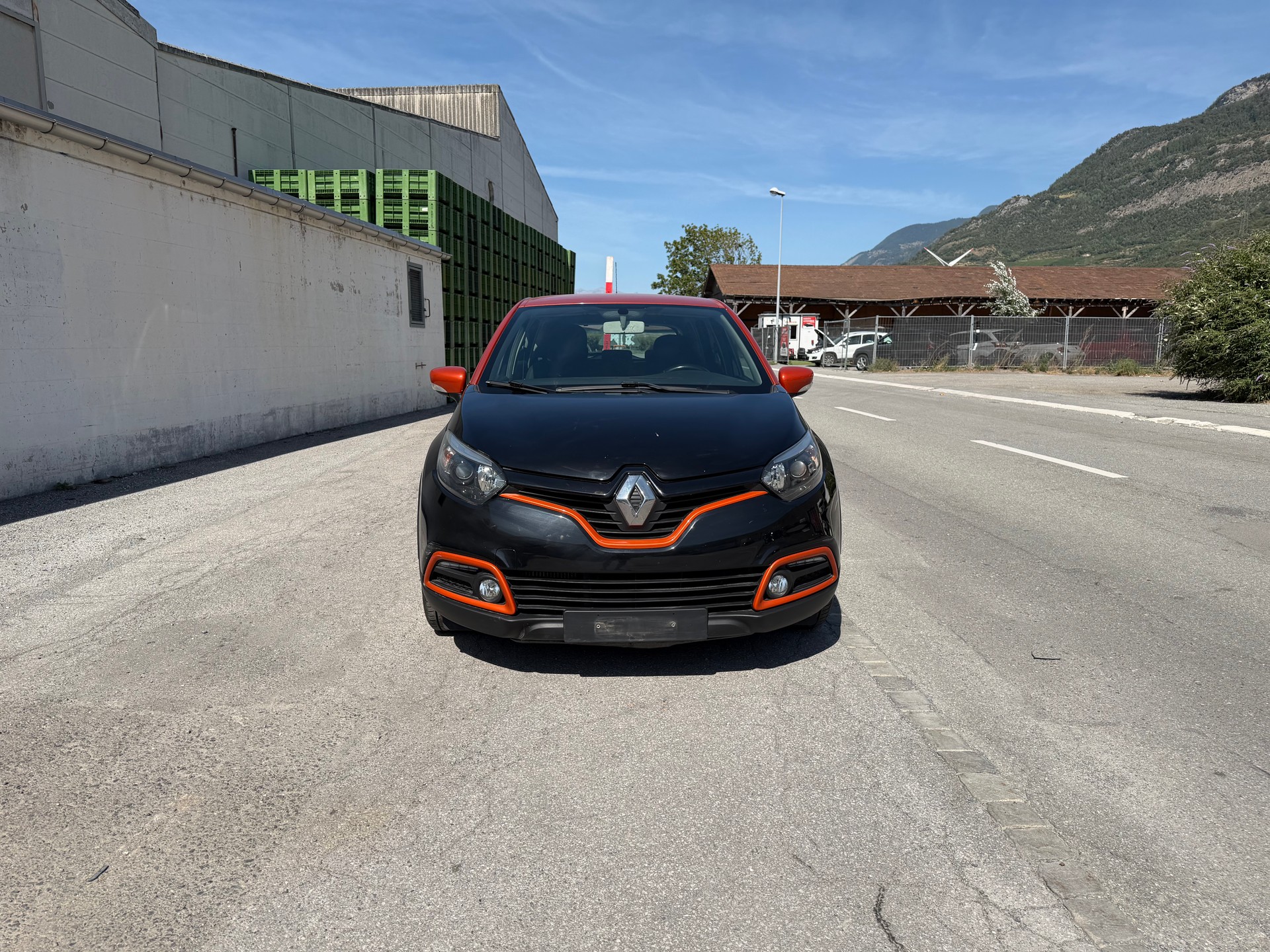 RENAULT Captur 1.2 T 16V Dynamique EDC-image-0