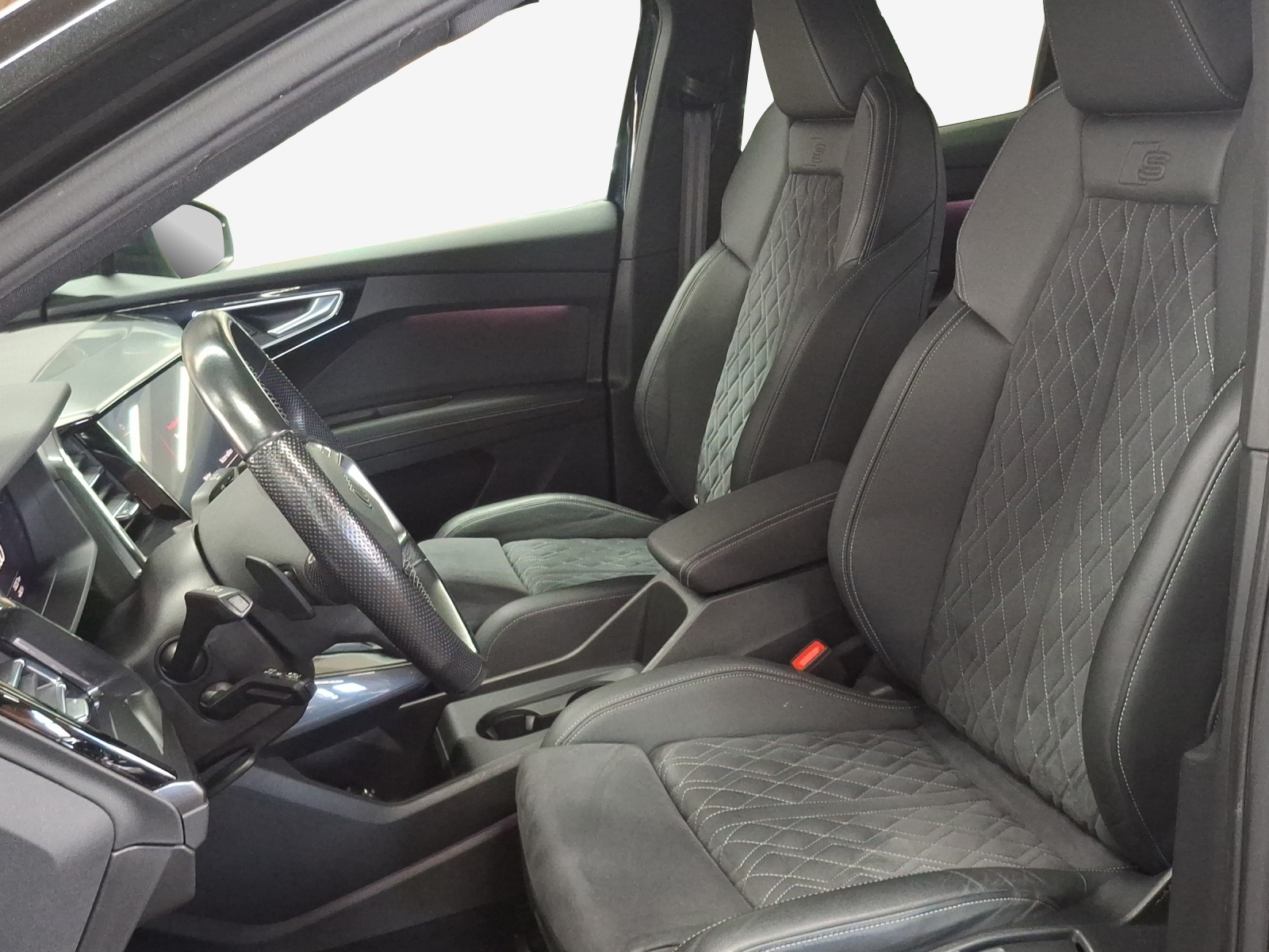 AUDI Q4 Sportback e-tron 40-image-7