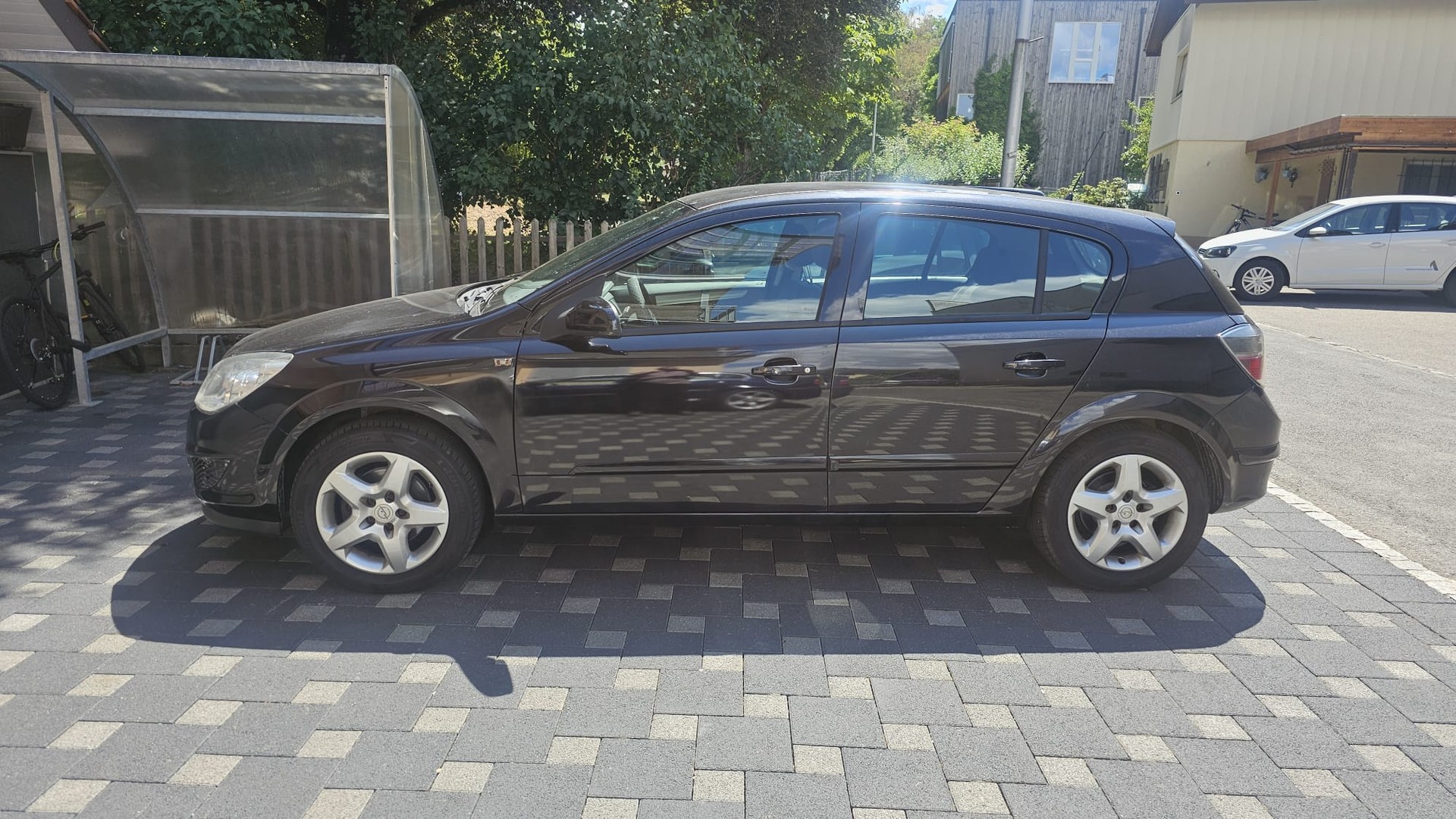 OPEL 1.8i 16V 140 Cosmo-image-1