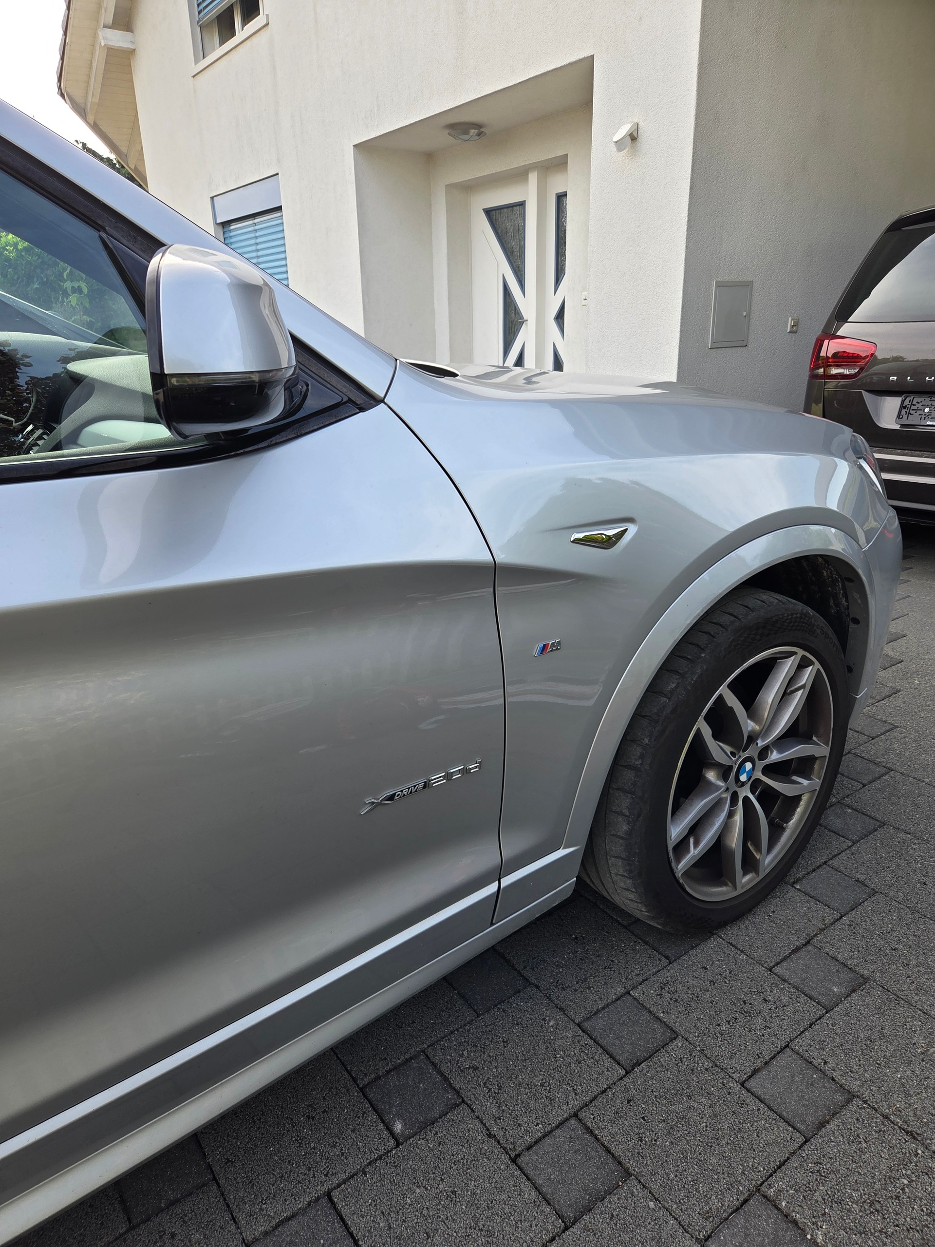 BMW 20d xDrive-image-7