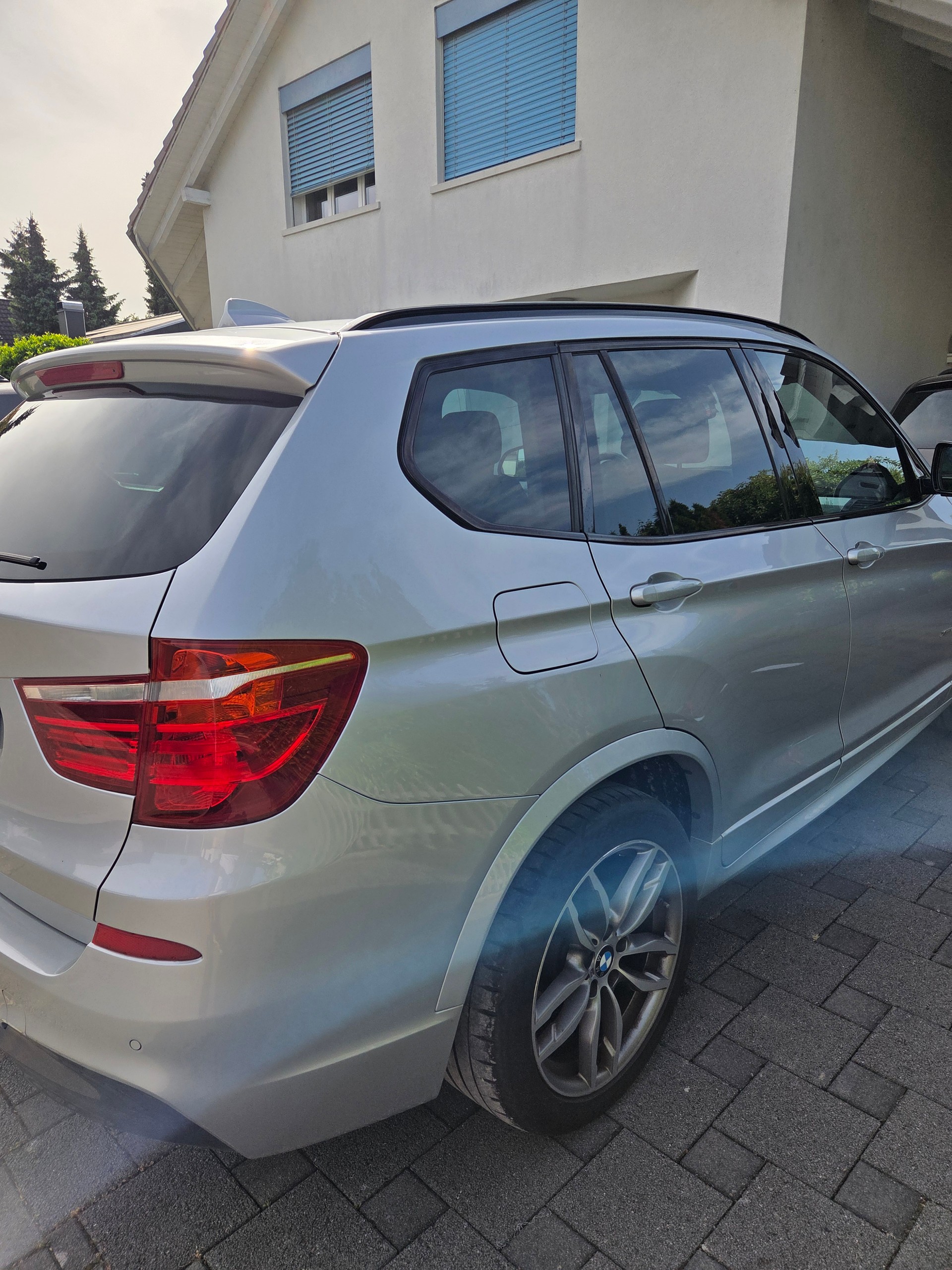 BMW 20d xDrive-image-6