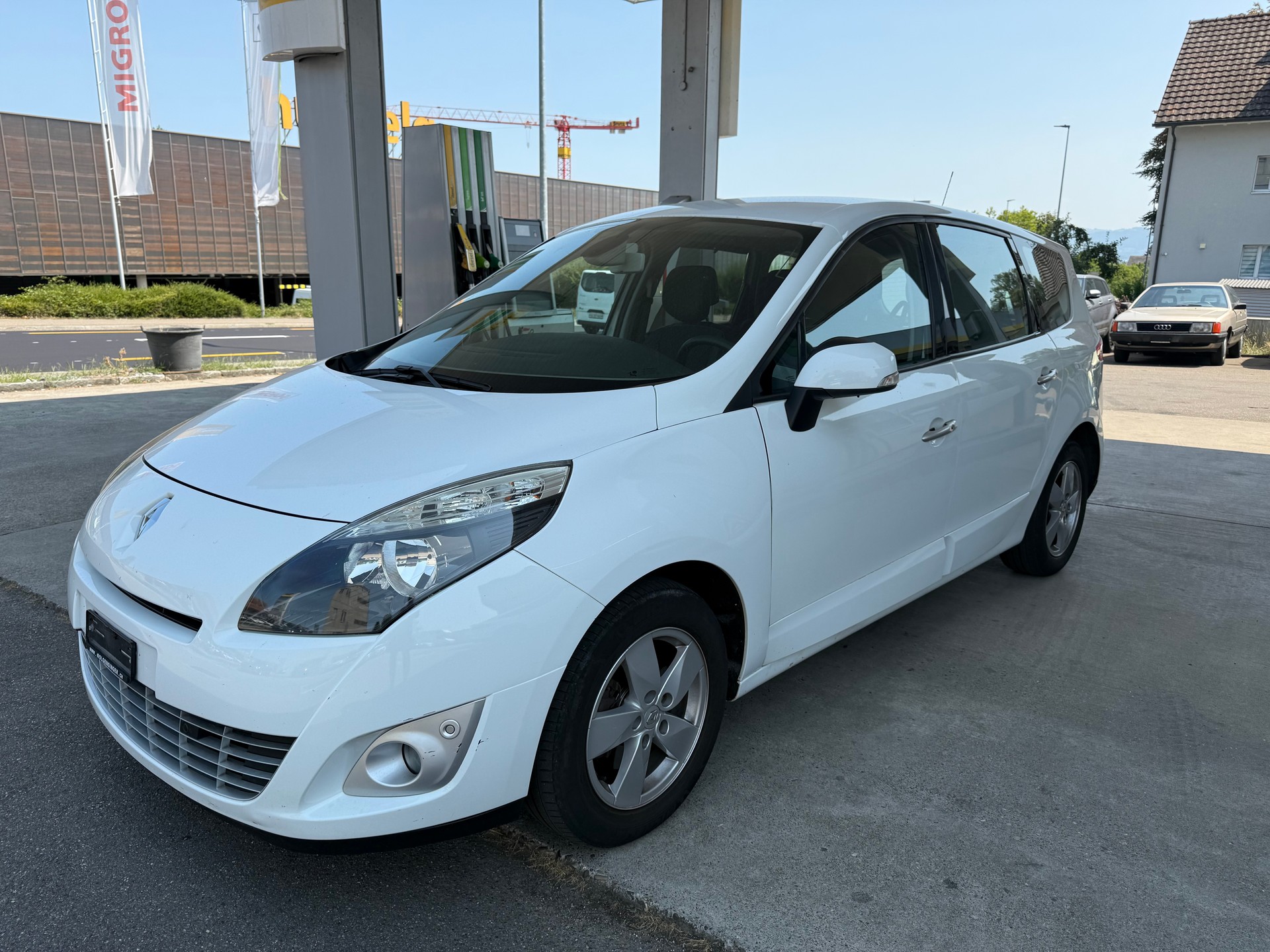 RENAULT Grand Scénic 1.5 dCi Dynamique EDC-image-1