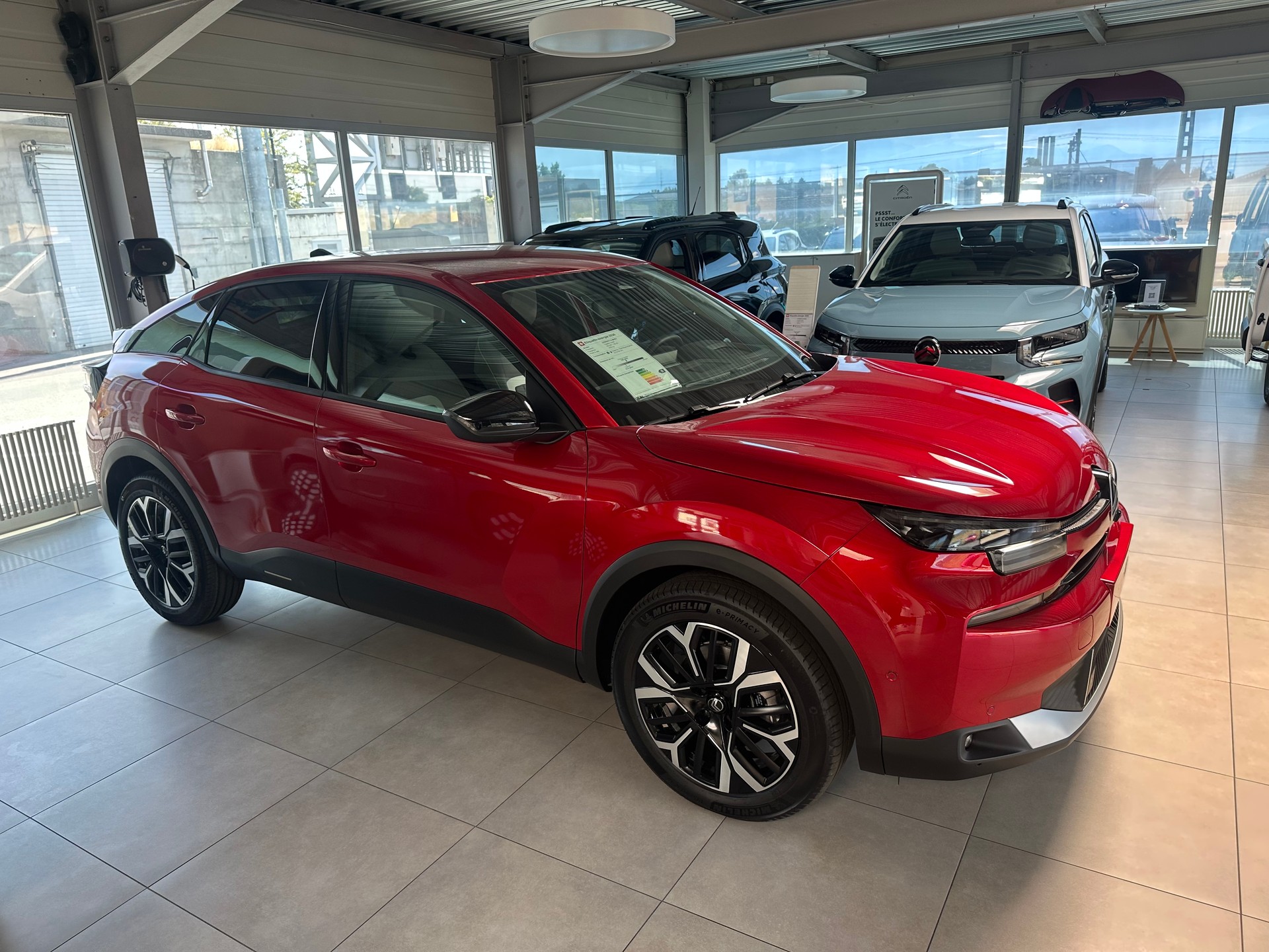 CITROEN C4 Hybrid 136 e-DCS6 Max-image-0