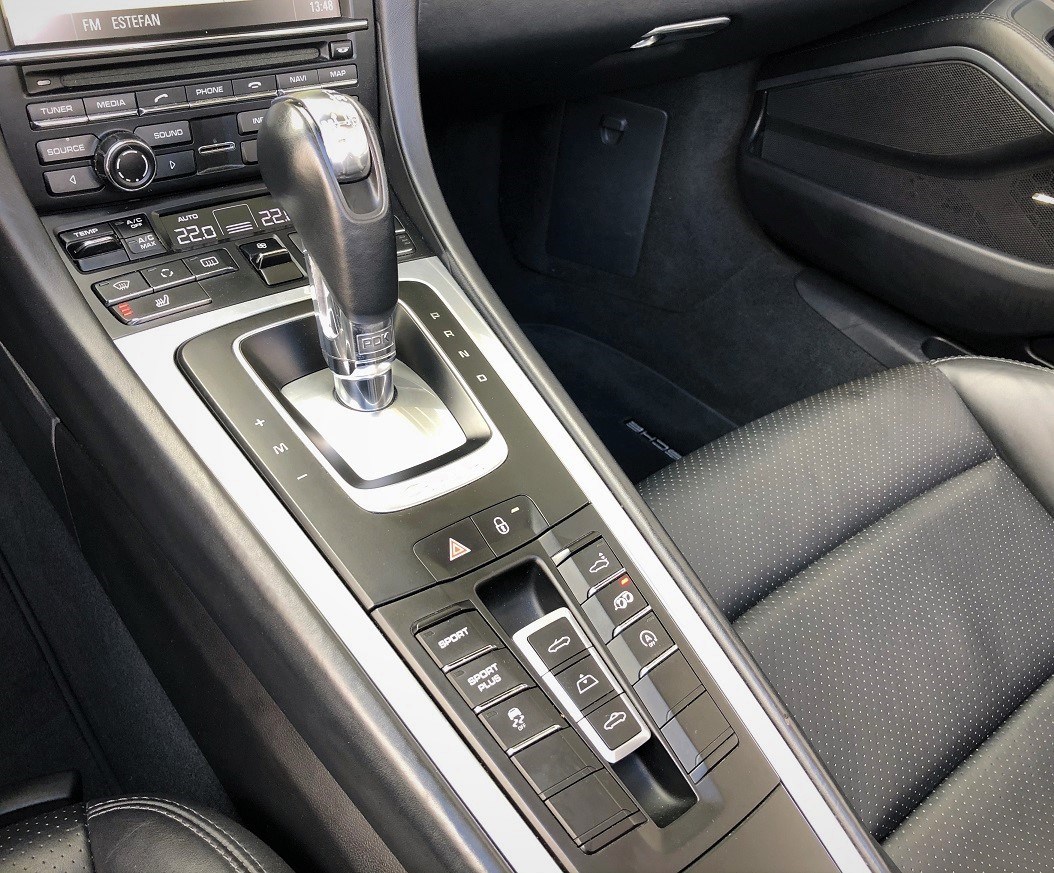 PORSCHE 3.4 Carrera PDK-image-8