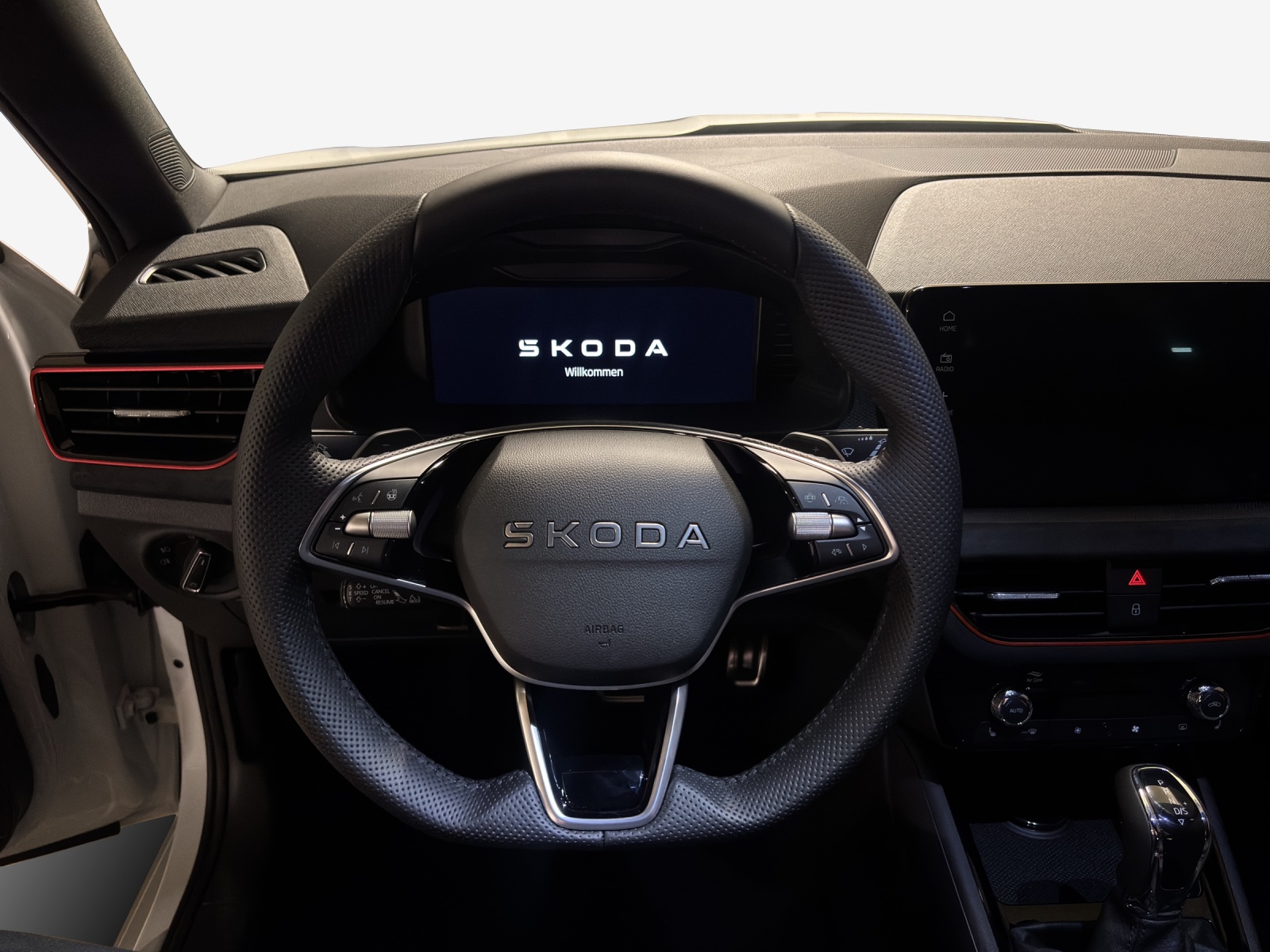 SKODA Kamiq 1.5 TSI Dynamic DSG-image-9