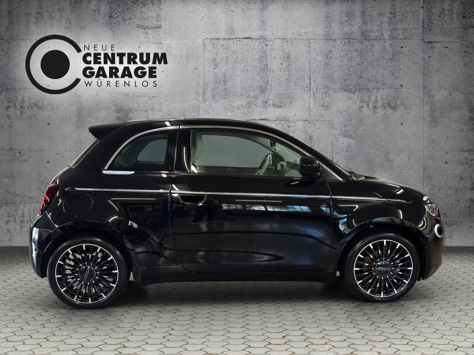 FIAT 500 electric 42kWh La Prima-image-2