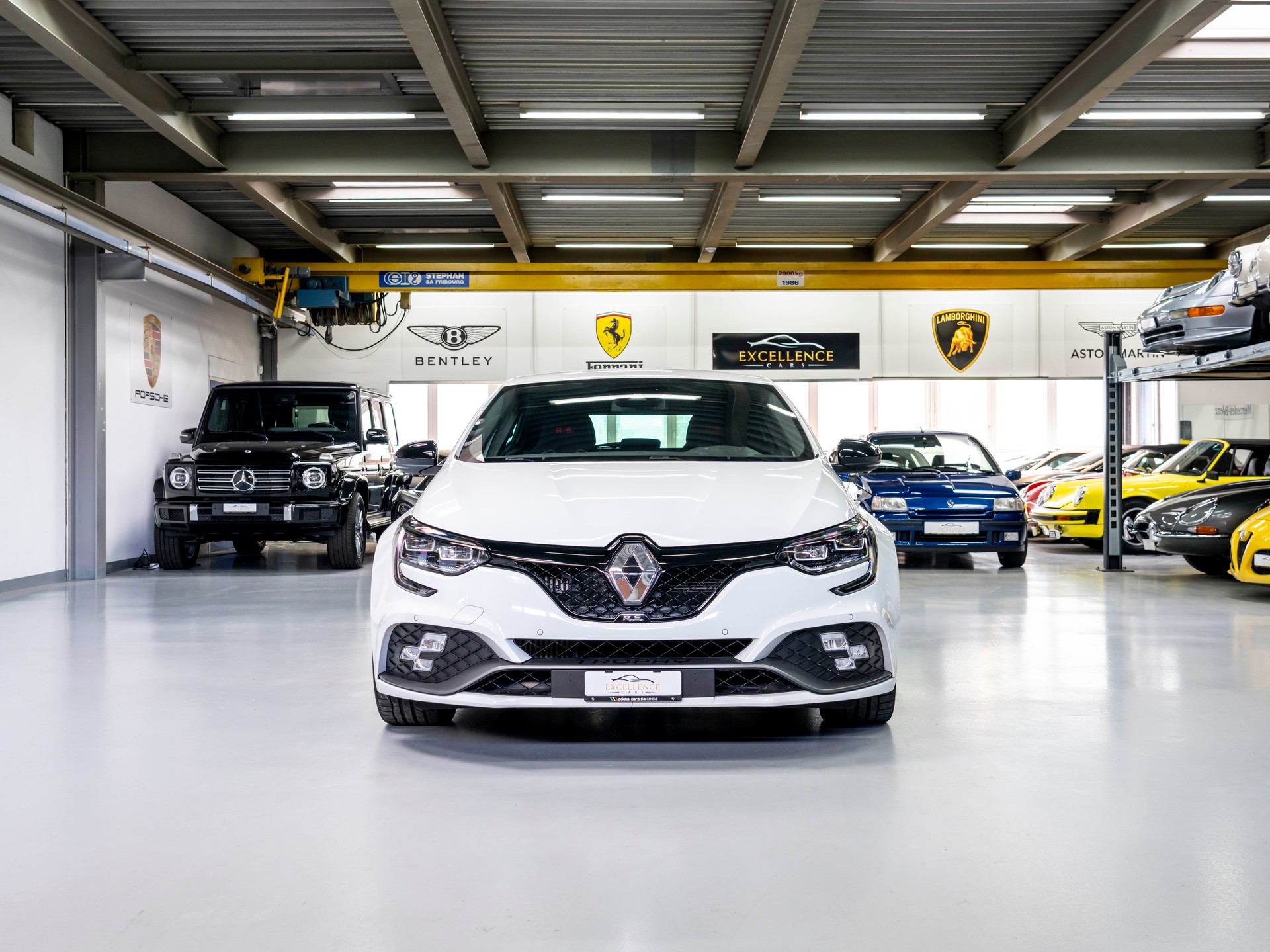 RENAULT Mégane Trophy 300-image-1
